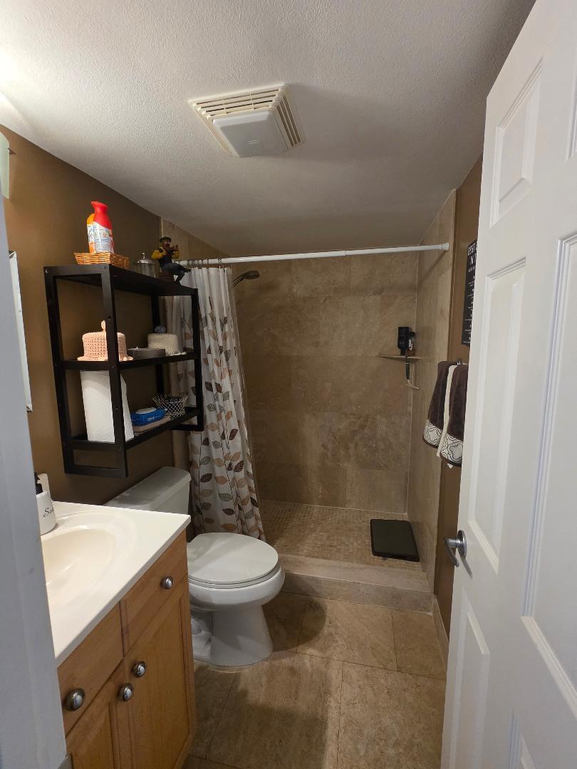 BRIARWOOD CLUB CONDO 4 - Residential