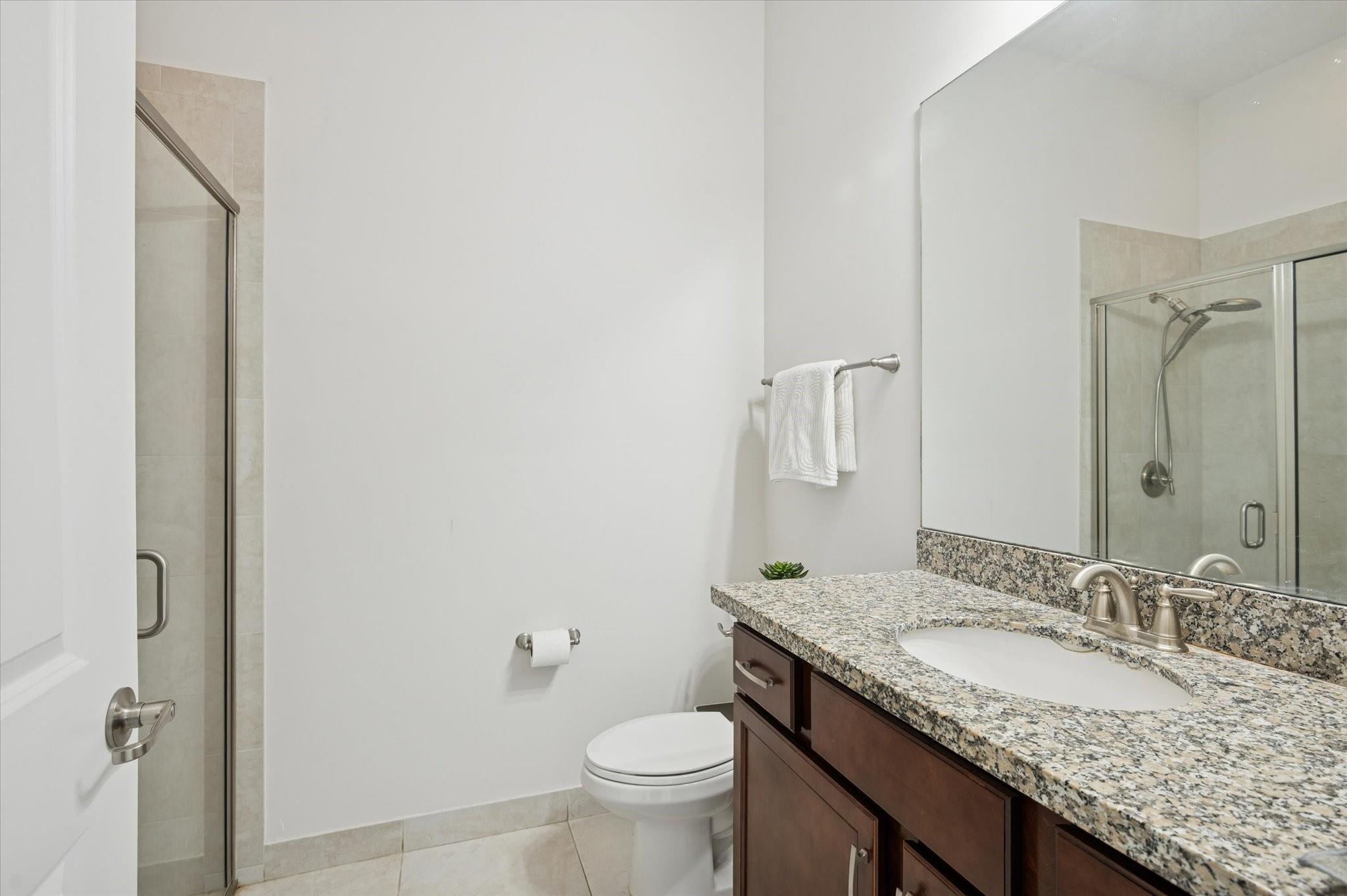 Bruschi Prop 180-105 B - Residential