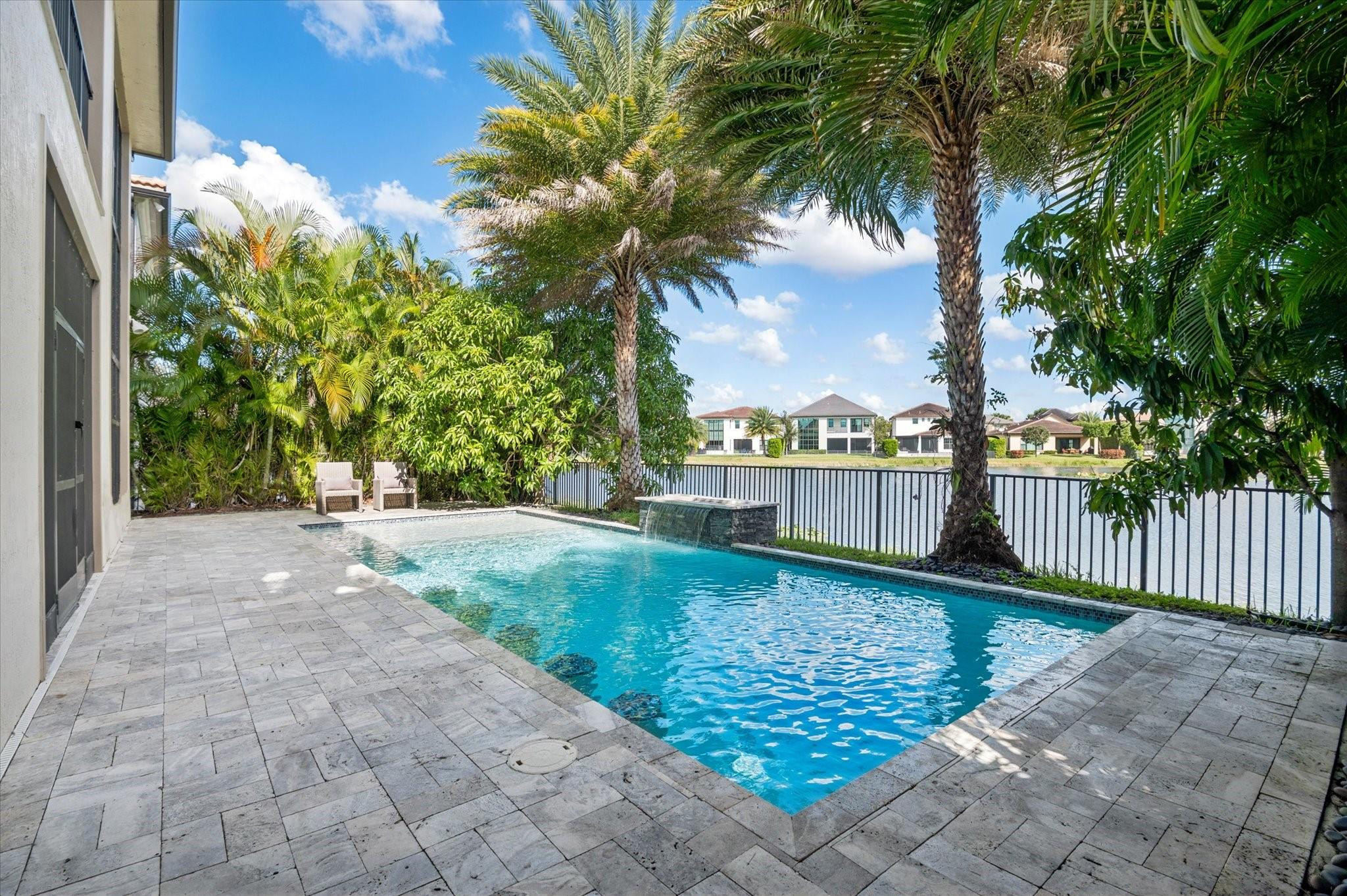 Bruschi Prop 180-105 B - Residential