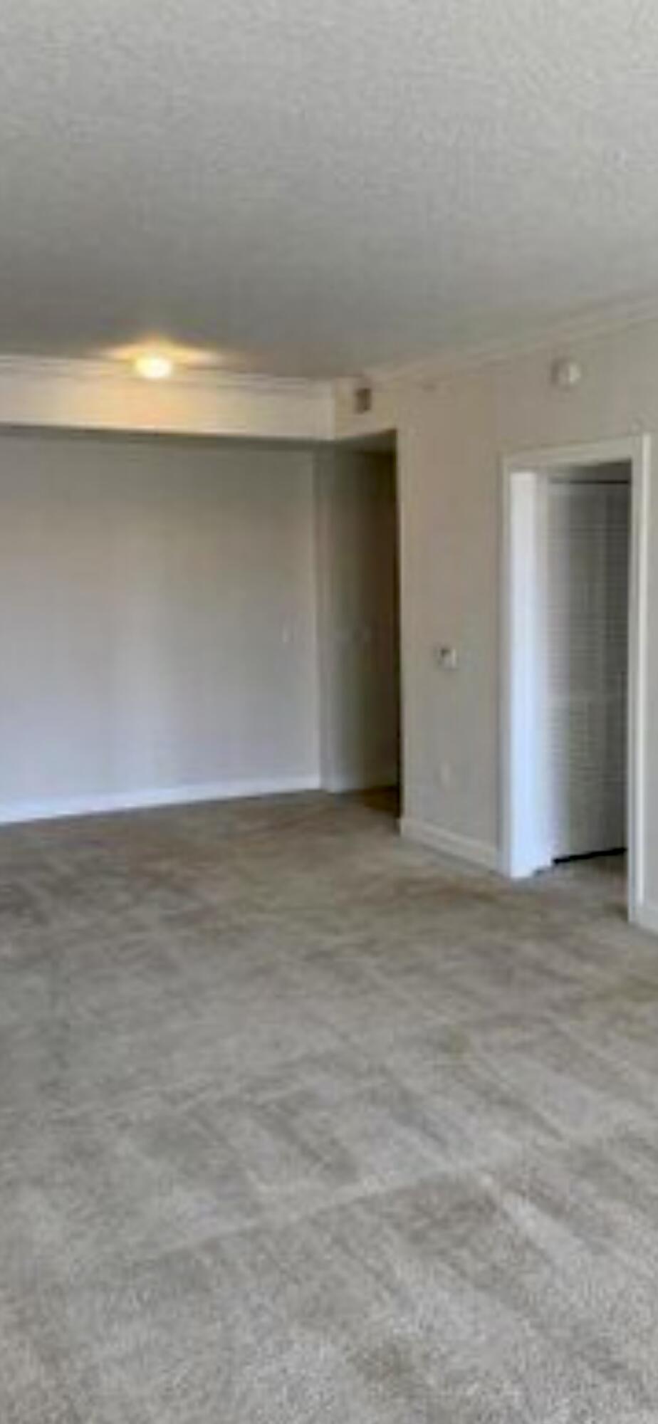 VIZCAYA LAKES CONDO - Residential
