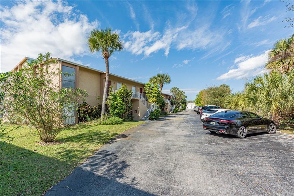 SUTTON PLACE CONDOMINIUM - Residential