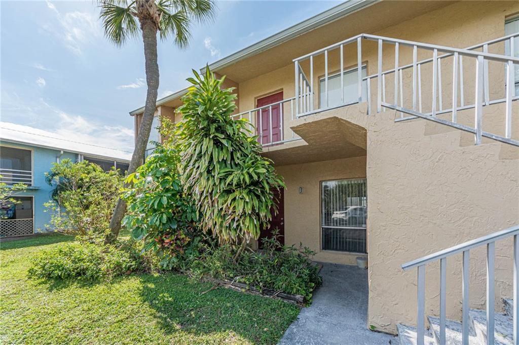 Beautifully maintained, non-age restricted condo—perfect for homeowners or investors with no rental waiting period! Centrally located near shopping, dining, art galleries, and pubs. Features vaulted ceilings, tile & laminate flooring throughout, 2025 new appliances, 2024 new roof, and tankless water heater. Enjoy the screened-in lanai and community amenities including pool & tennis courts. Great opportunity in a prime location! at a Fantastic Price!