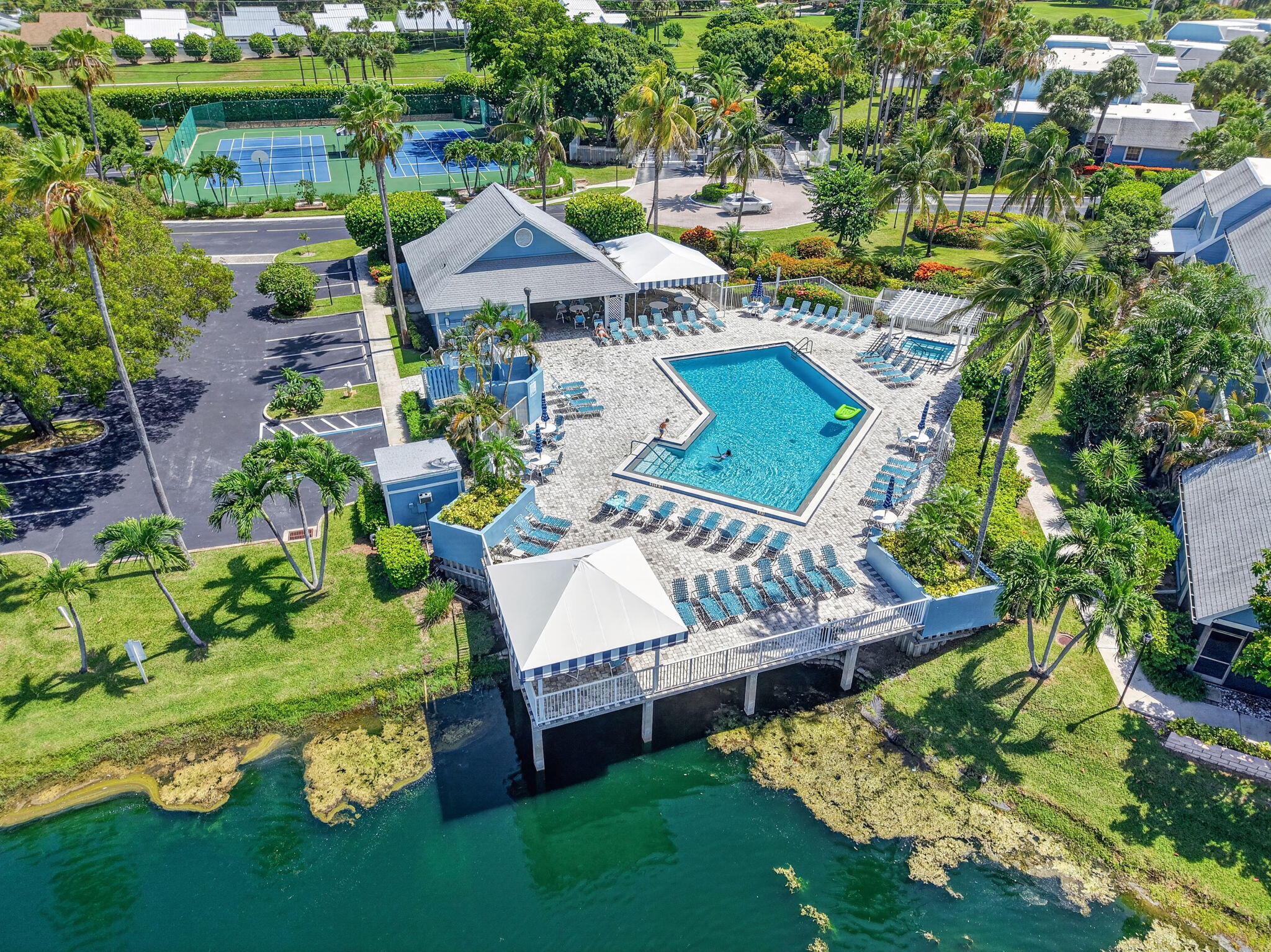 VILLAS OF OCEAN DUNES - Residential