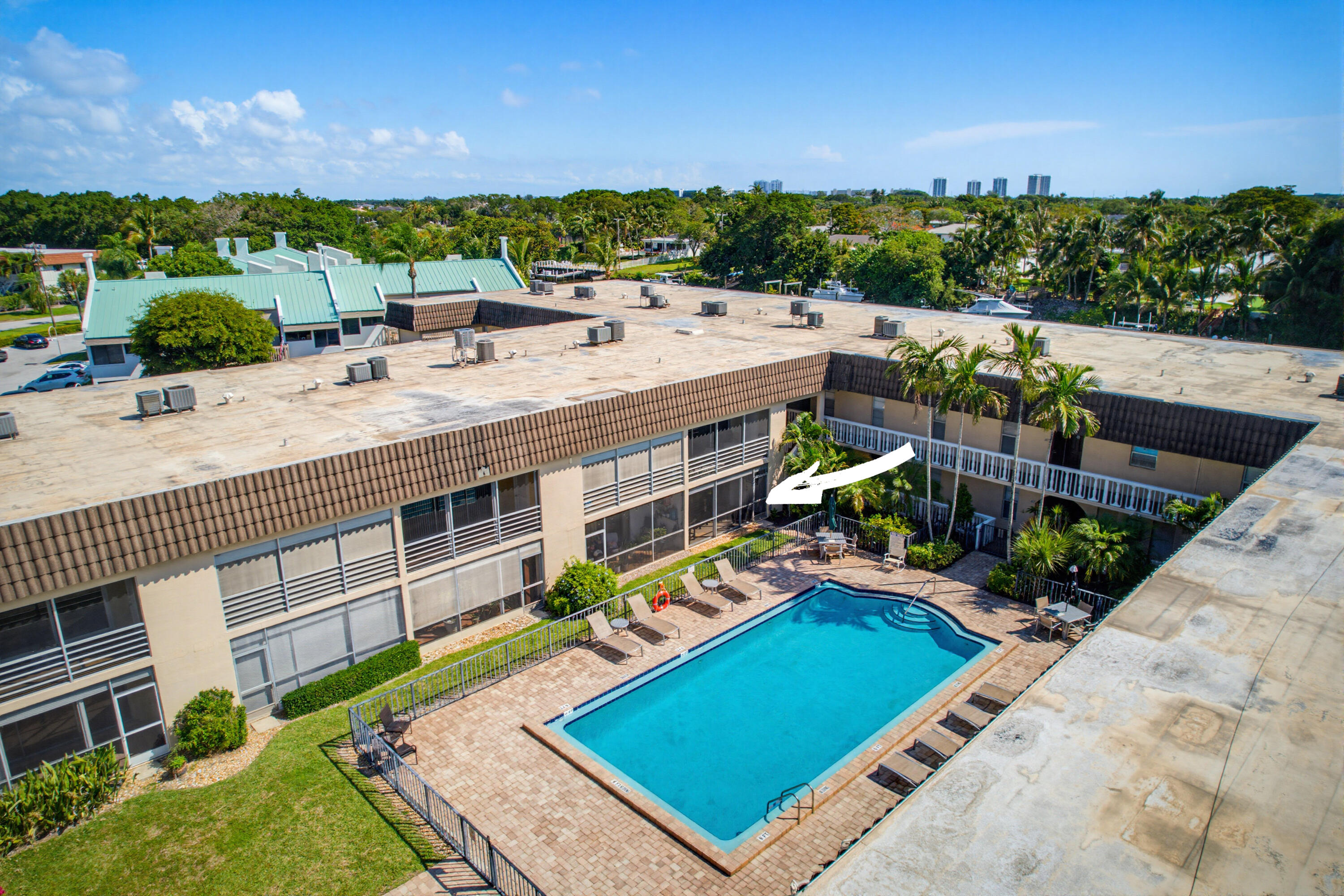 RIVER KEY CONDO - Residential