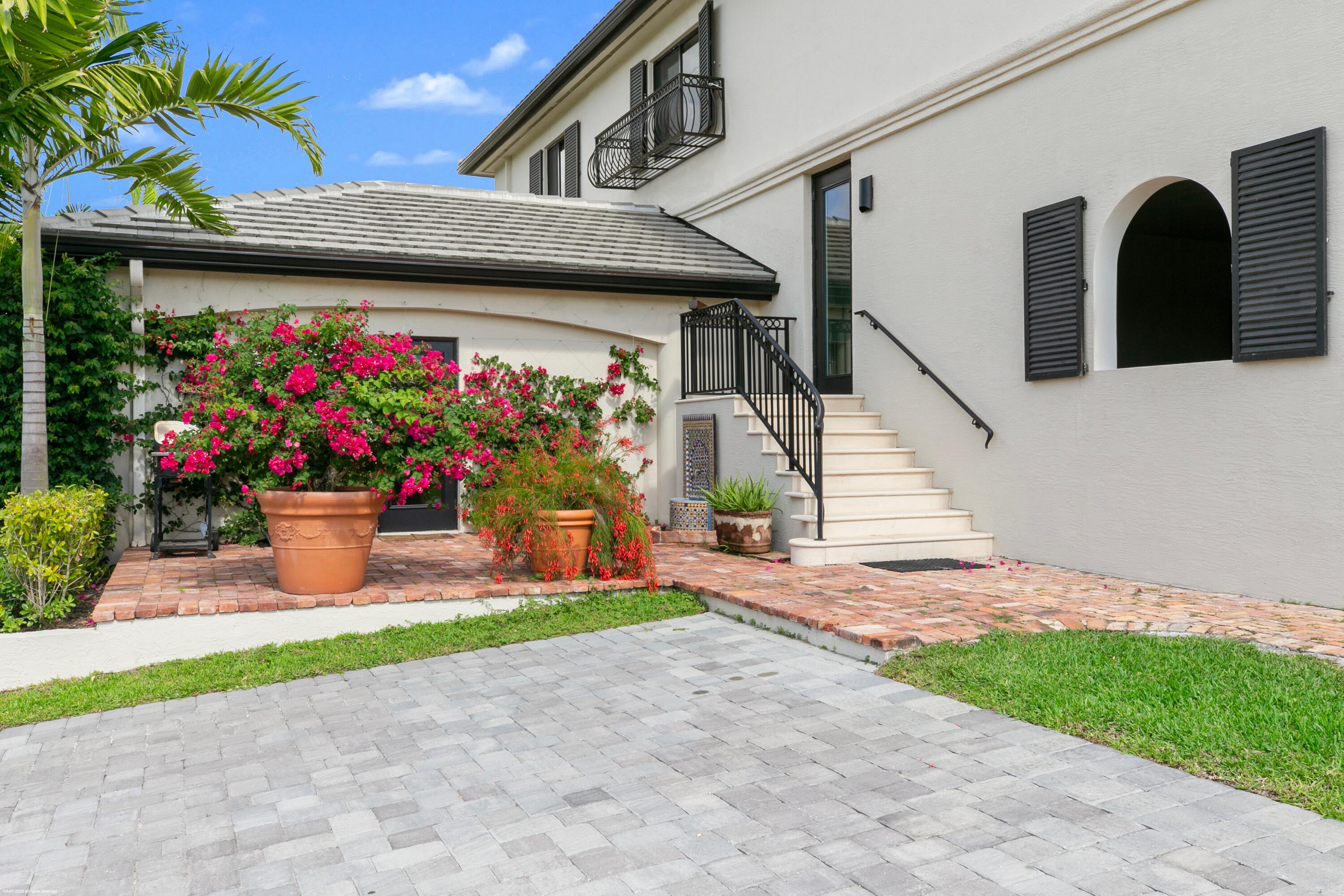 PALM BEACH POINT EAST - Residential Lease