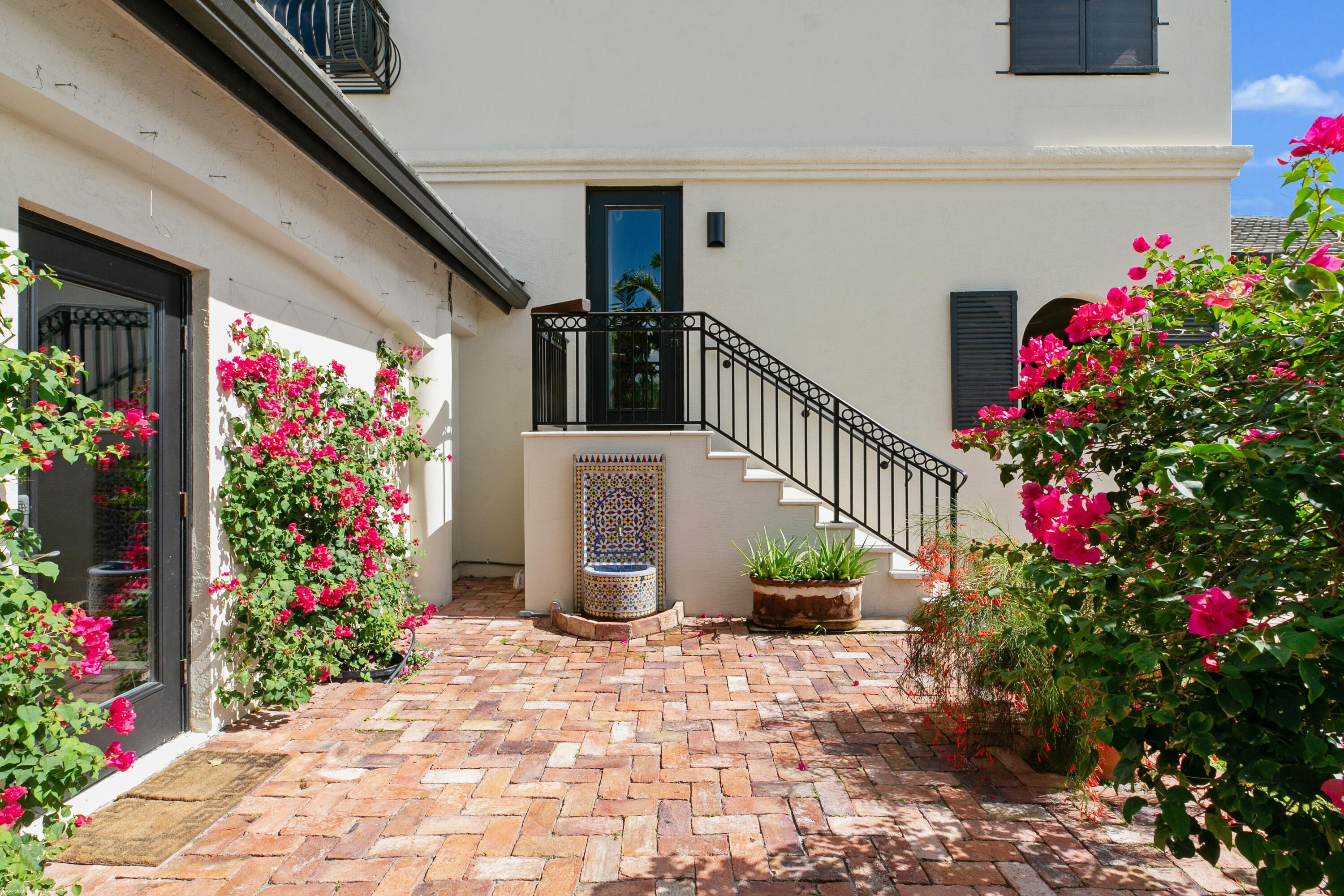 PALM BEACH POINT EAST - Residential Lease