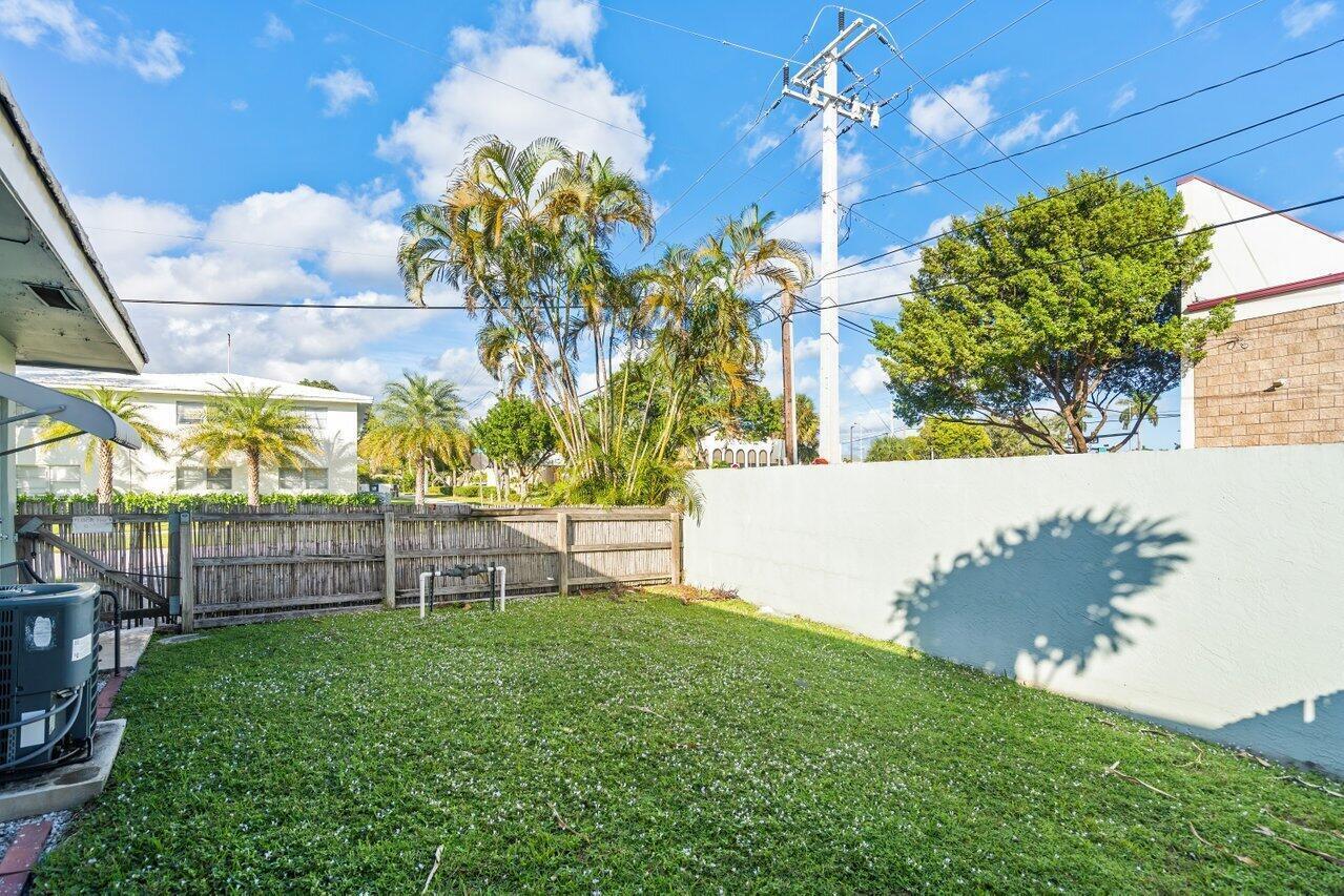 TOWN ACRES - Residential Income