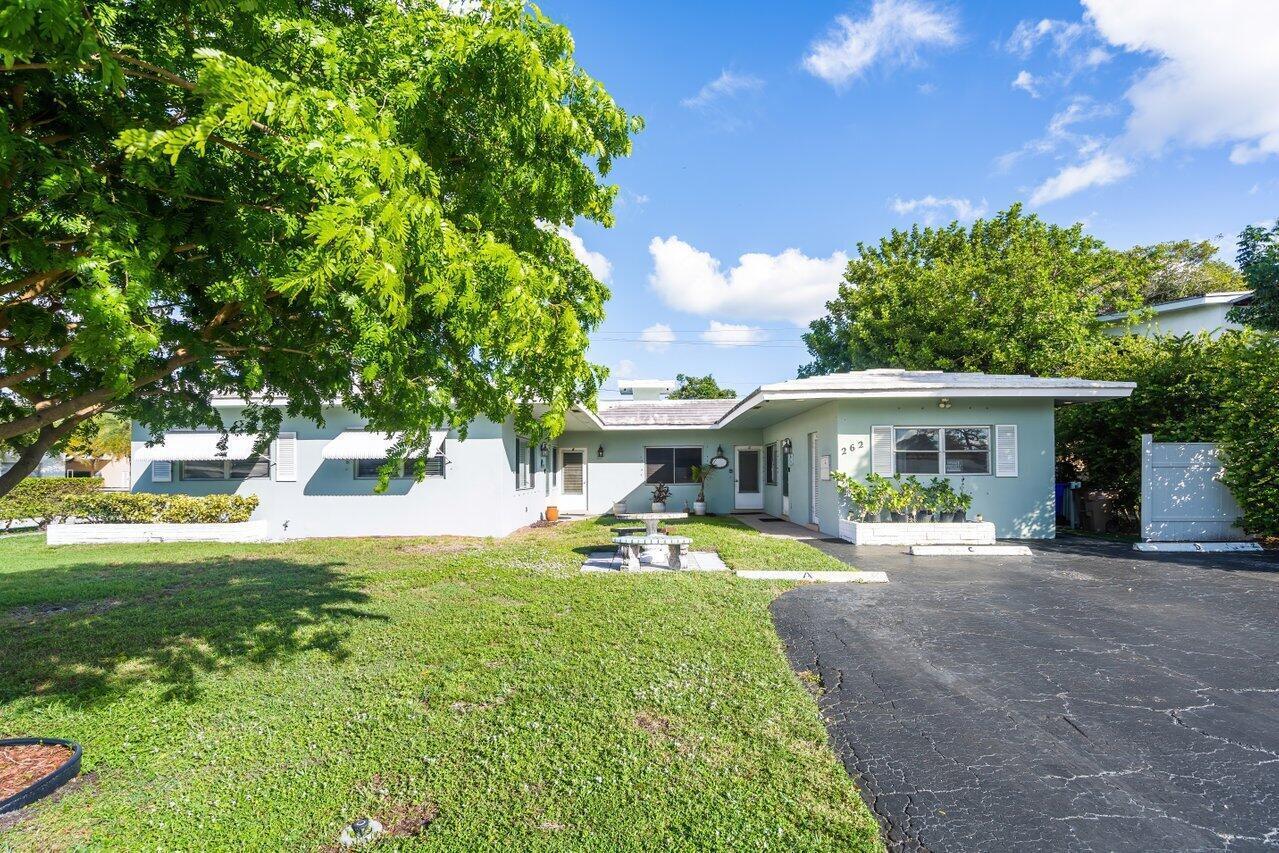TOWN ACRES - Residential Income