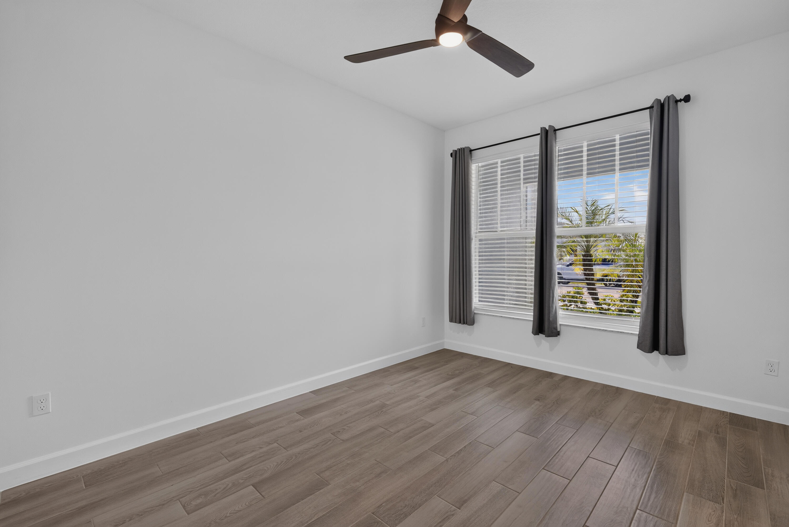 SOUTHERN GROVE PARCEL 28 REPLAT - Residential