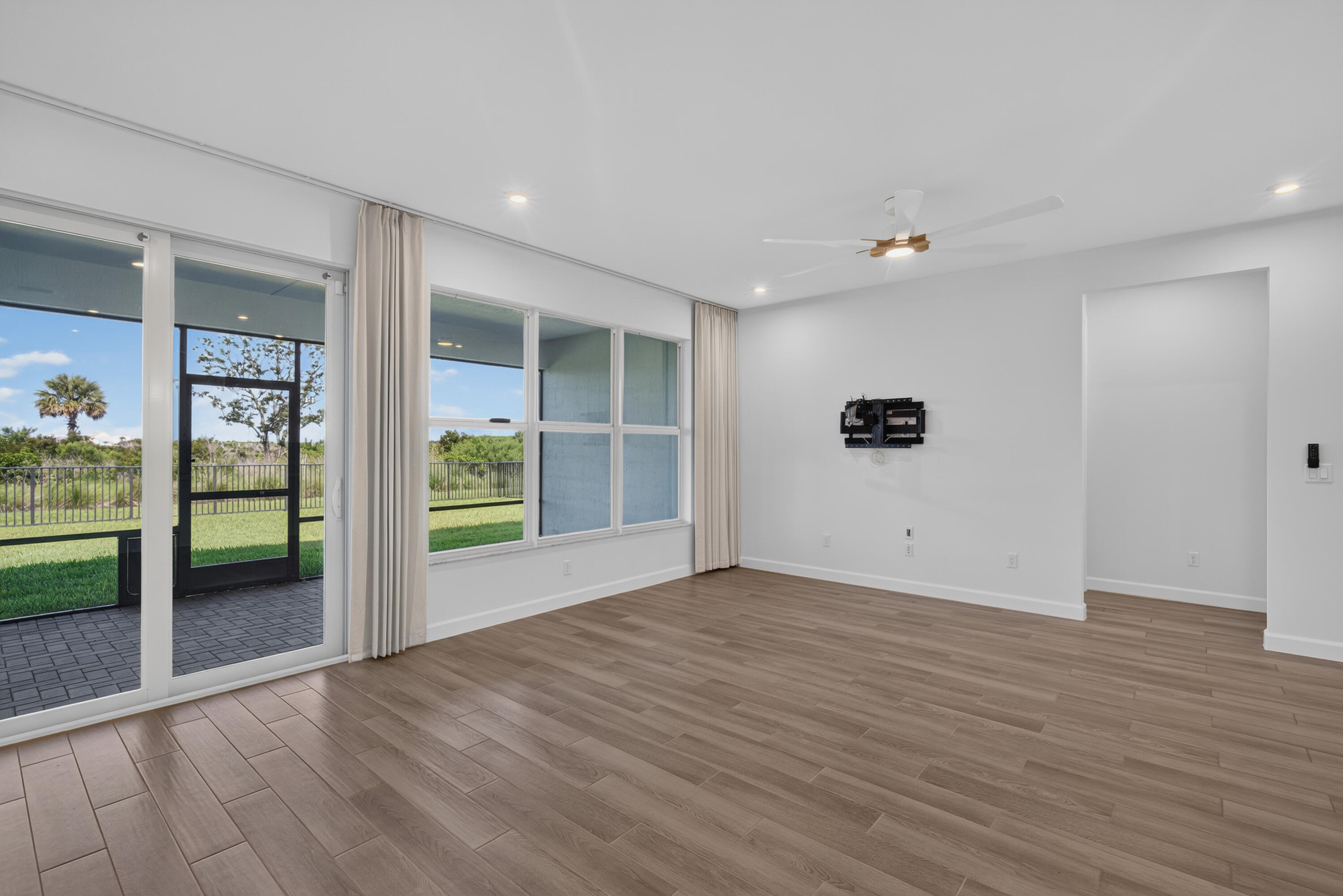 SOUTHERN GROVE PARCEL 28 REPLAT - Residential