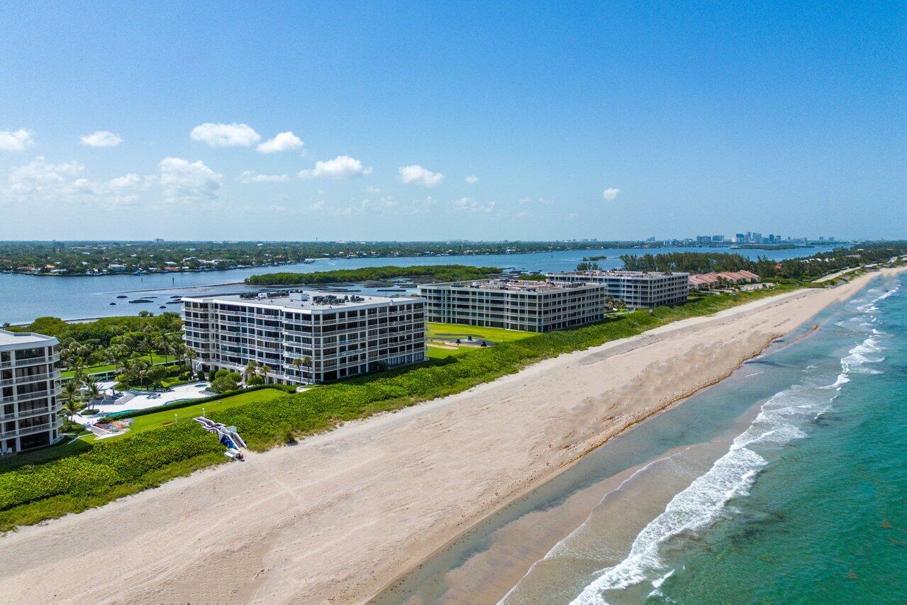 2100 Sloan's Curve - Residential