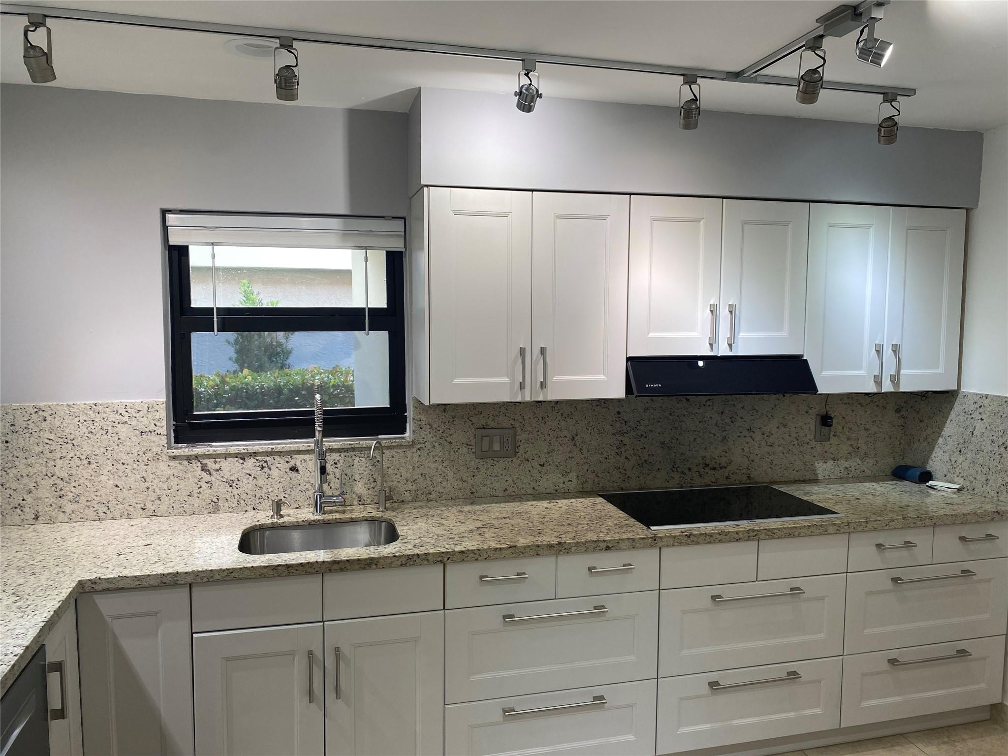 CROSSCREEK II - Residential