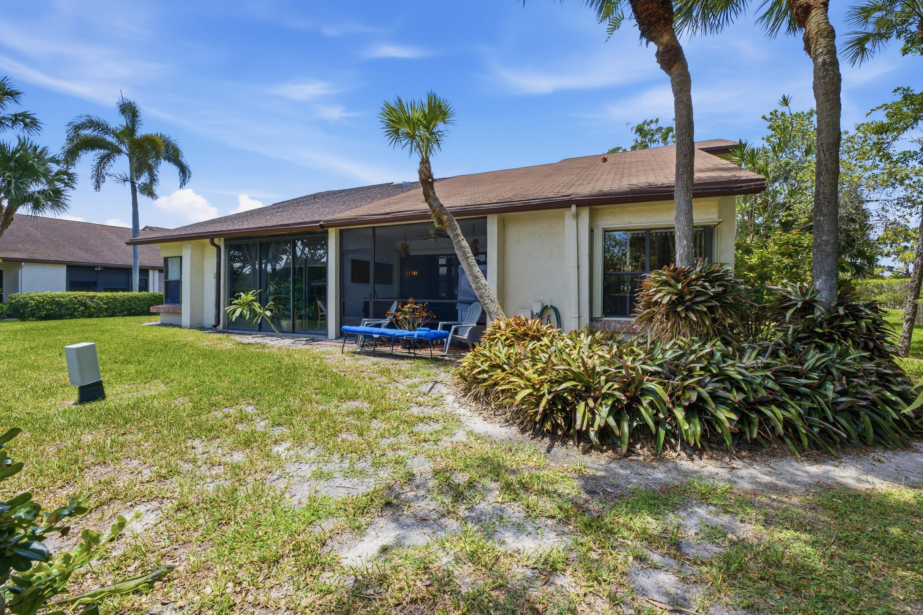 MEED RACQUET CLUB 4 - Residential