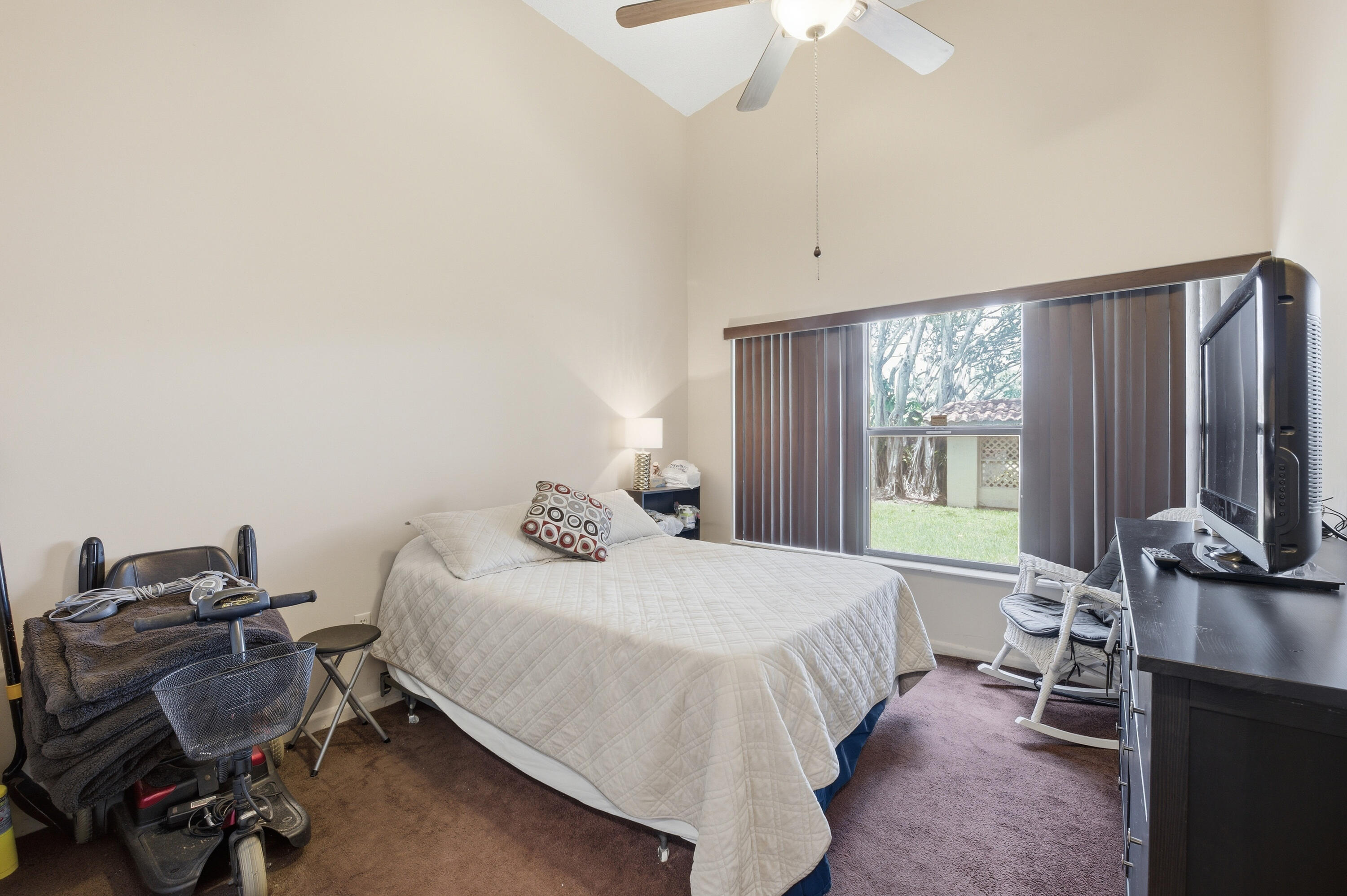 MEED RACQUET CLUB 4 - Residential
