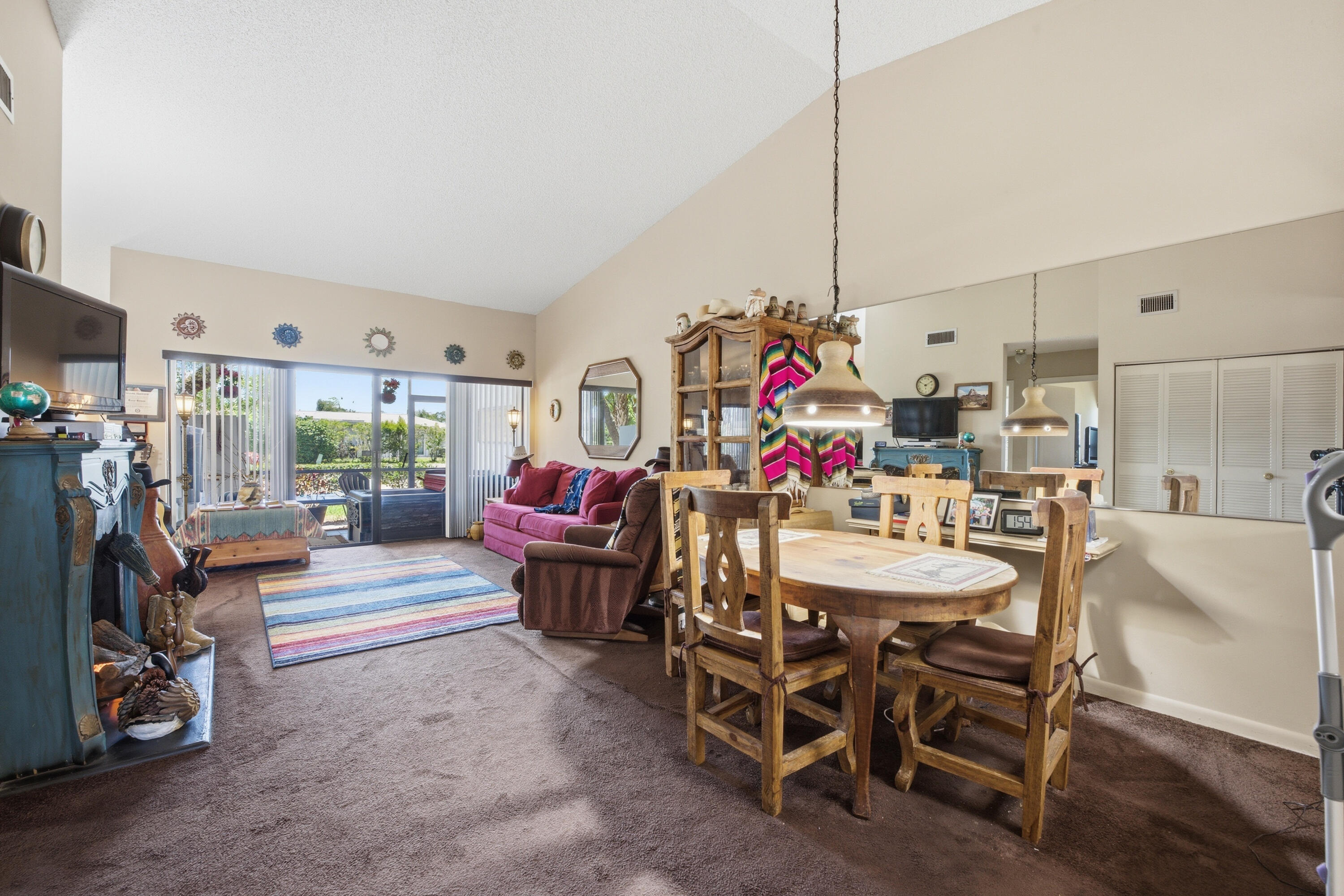 MEED RACQUET CLUB 4 - Residential