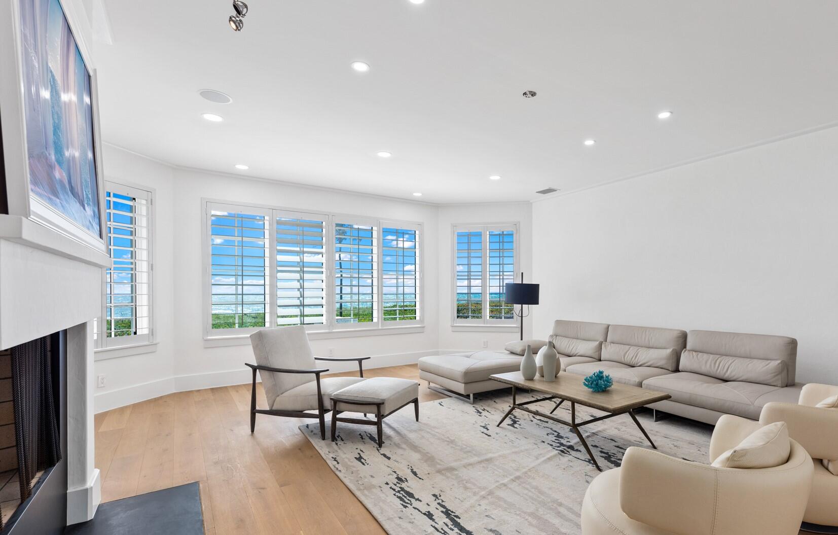 JUPITER INLET BEACH COLONY - Residential