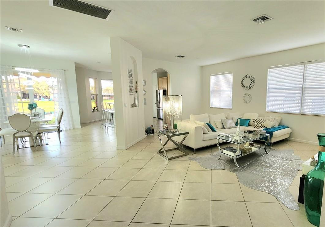 FOURTH  REPLAT OF PORTOFINO ISLES - Residential