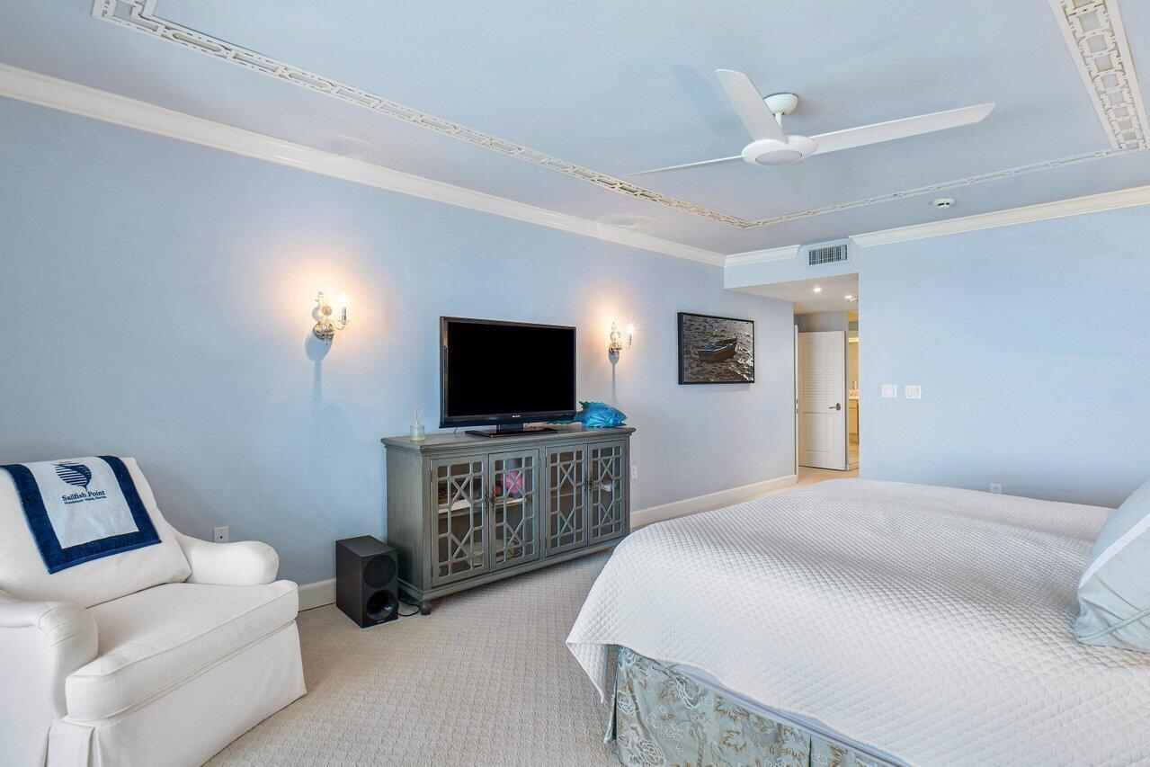 SAILFISH POINT - Residential