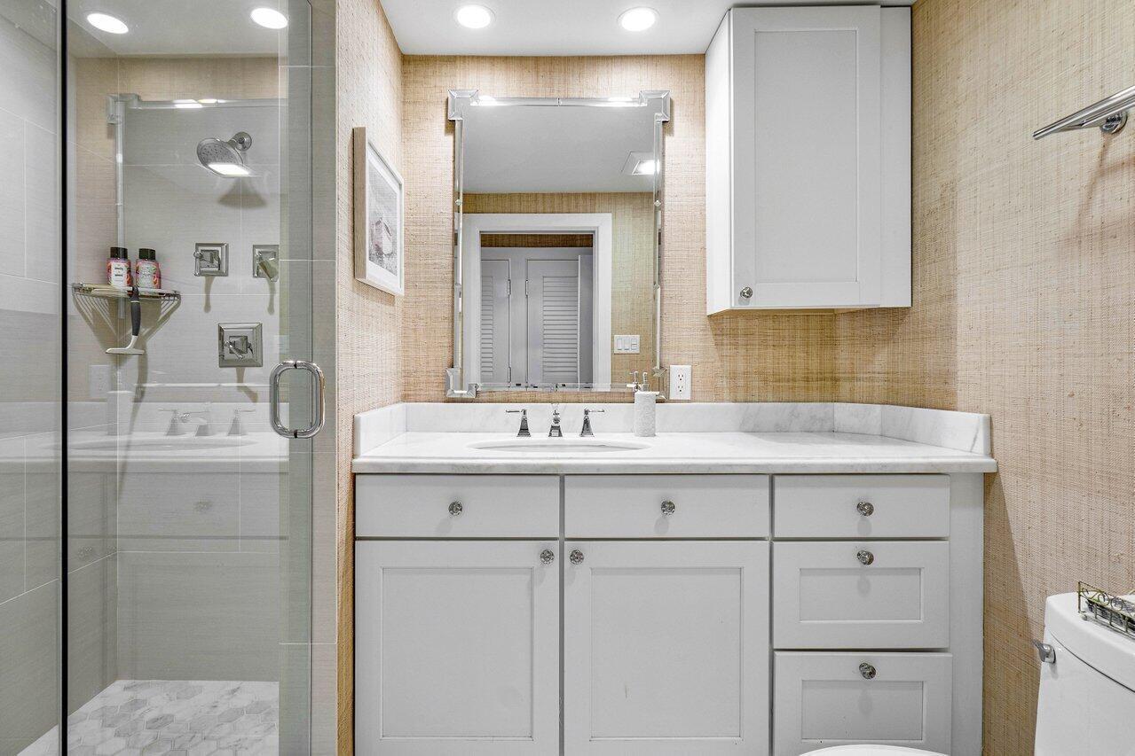 SAILFISH POINT - Residential