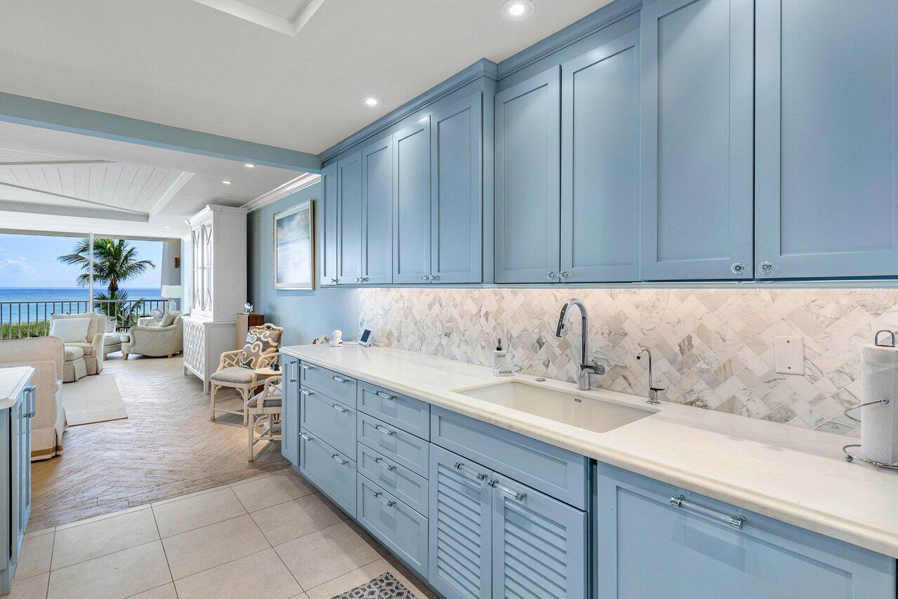 SAILFISH POINT - Residential