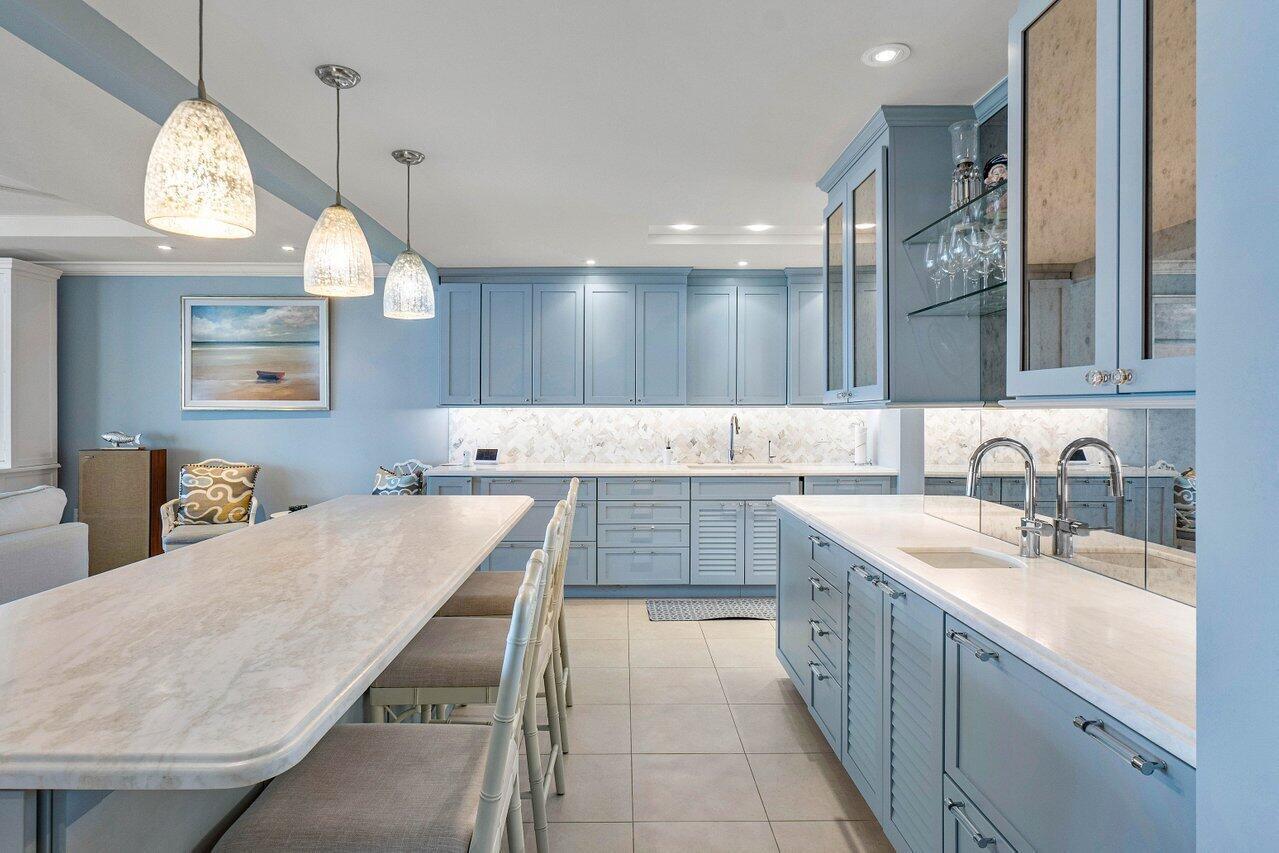 SAILFISH POINT - Residential
