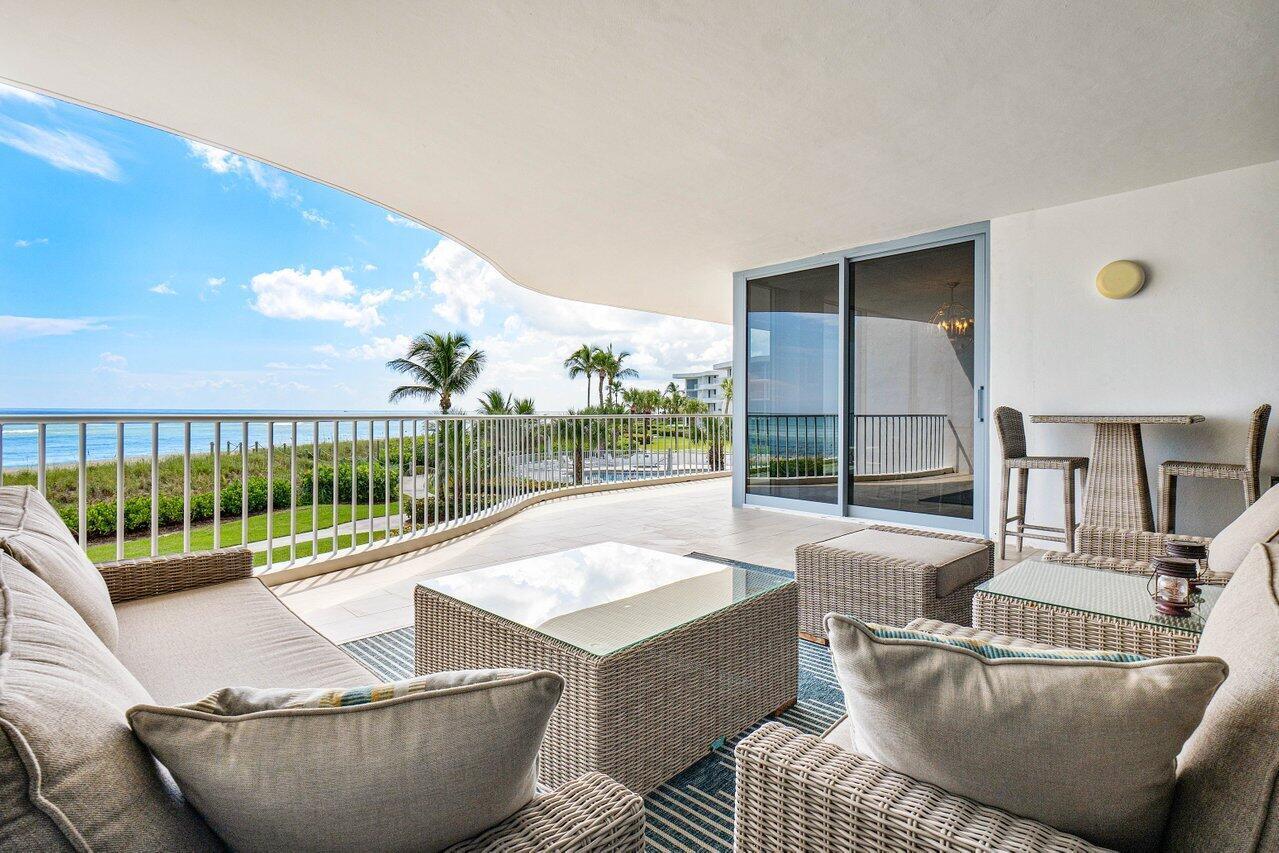 SAILFISH POINT - Residential