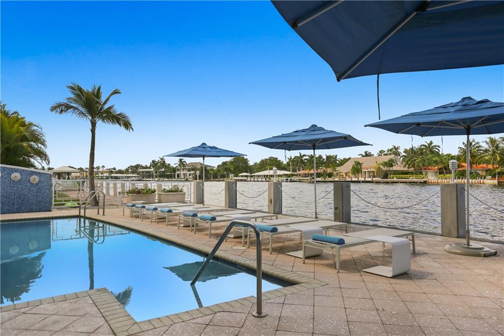 La Rive - Residential