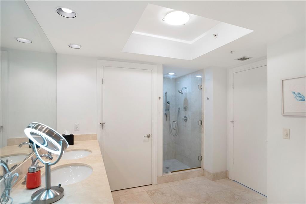 La Rive - Residential