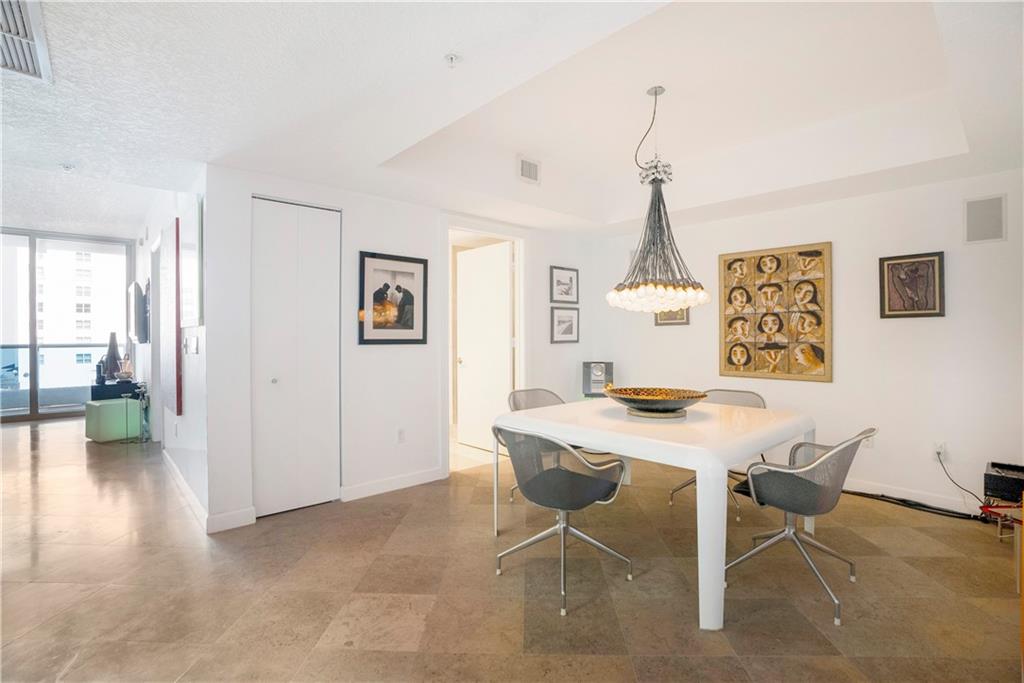 La Rive - Residential