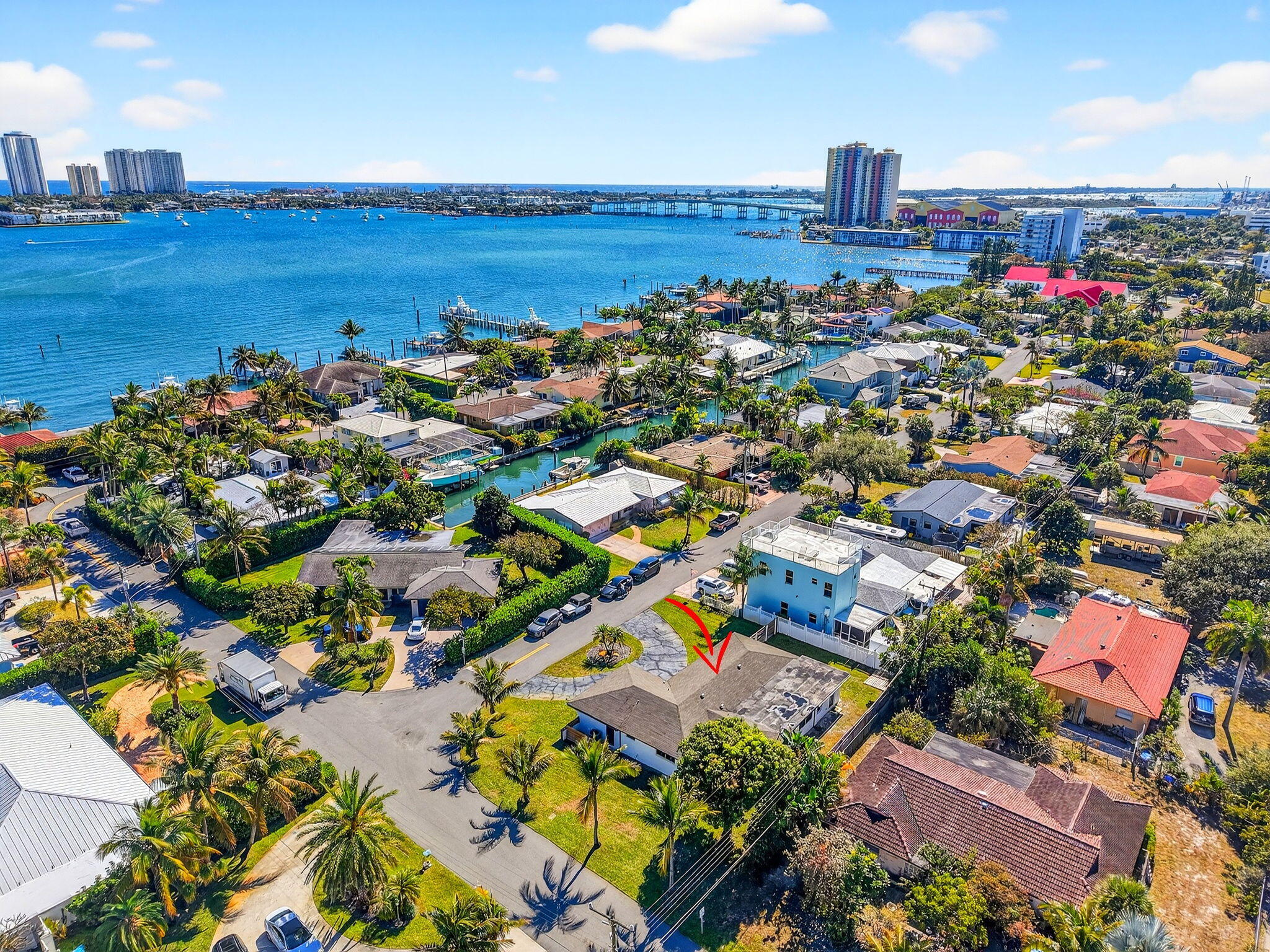 RIVIERA SHORES - Residential