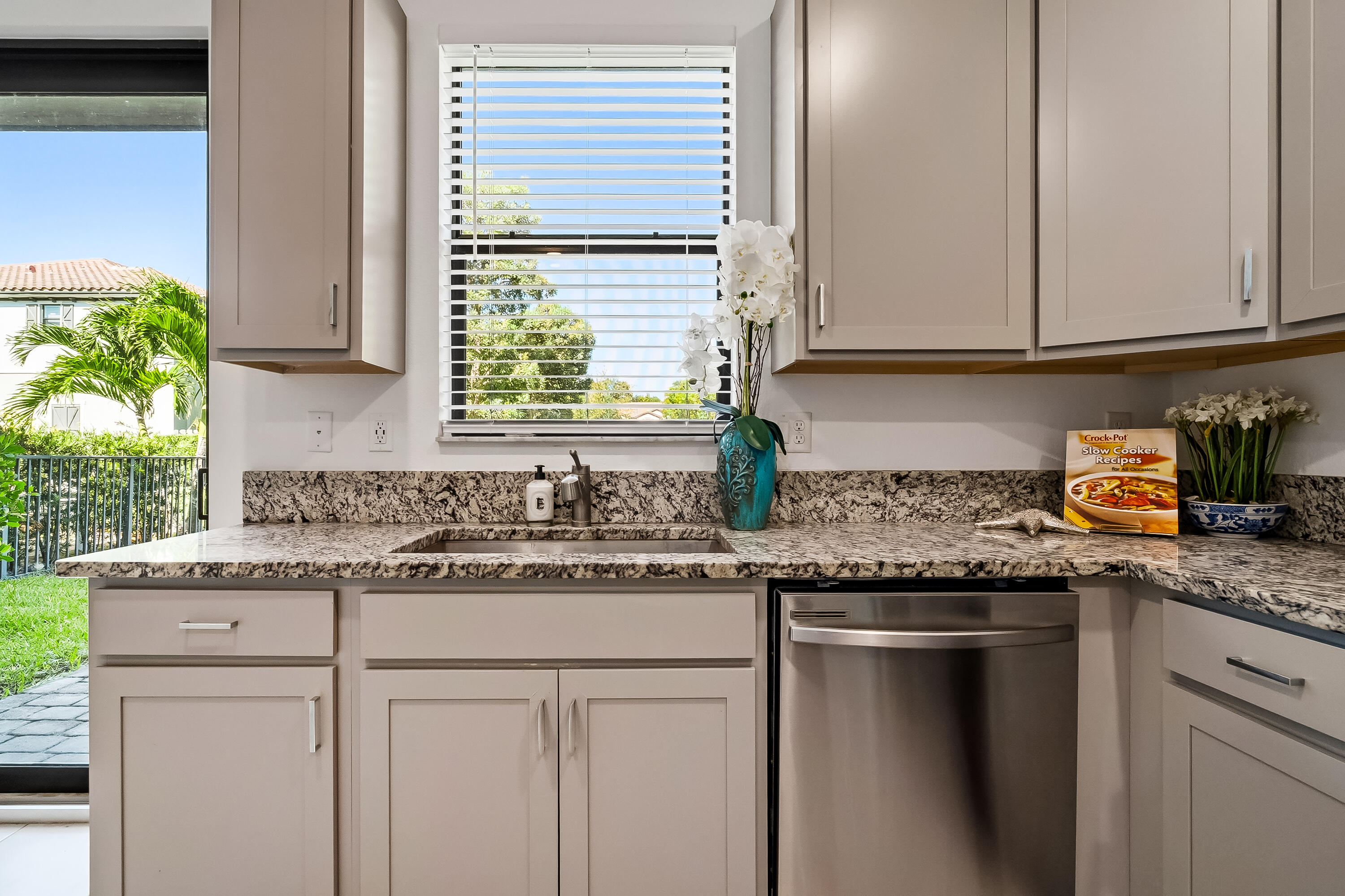 FLAVOR PICT TOWNHOMES PUD REPLAT - Residential