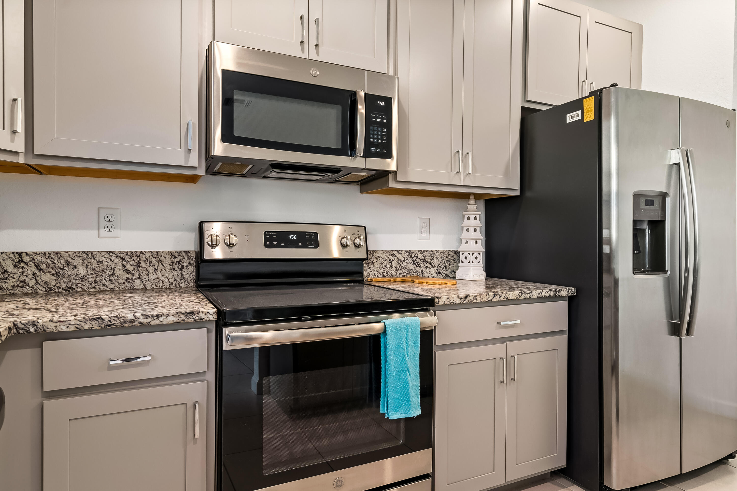 FLAVOR PICT TOWNHOMES PUD REPLAT - Residential