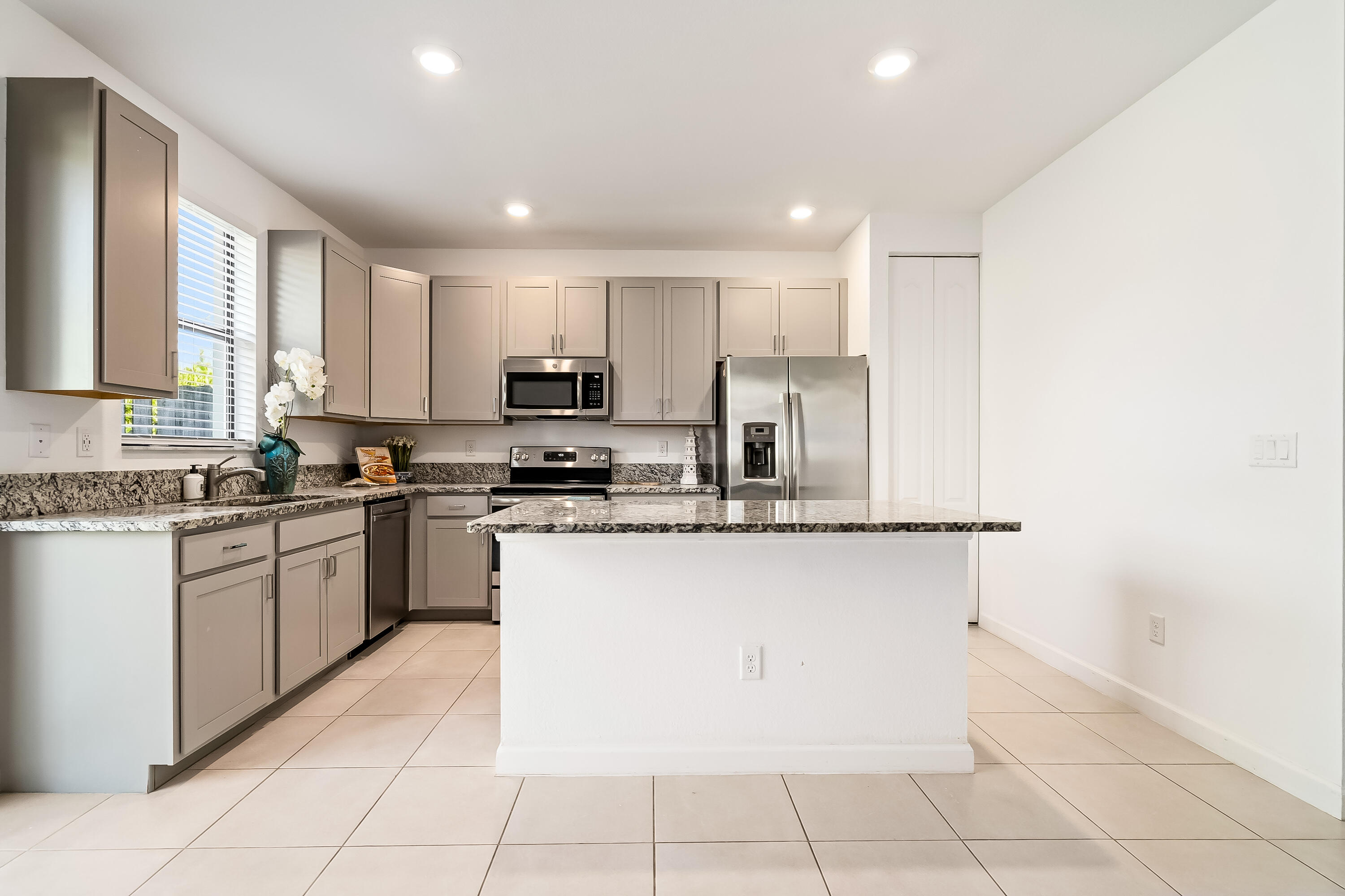 FLAVOR PICT TOWNHOMES PUD REPLAT - Residential
