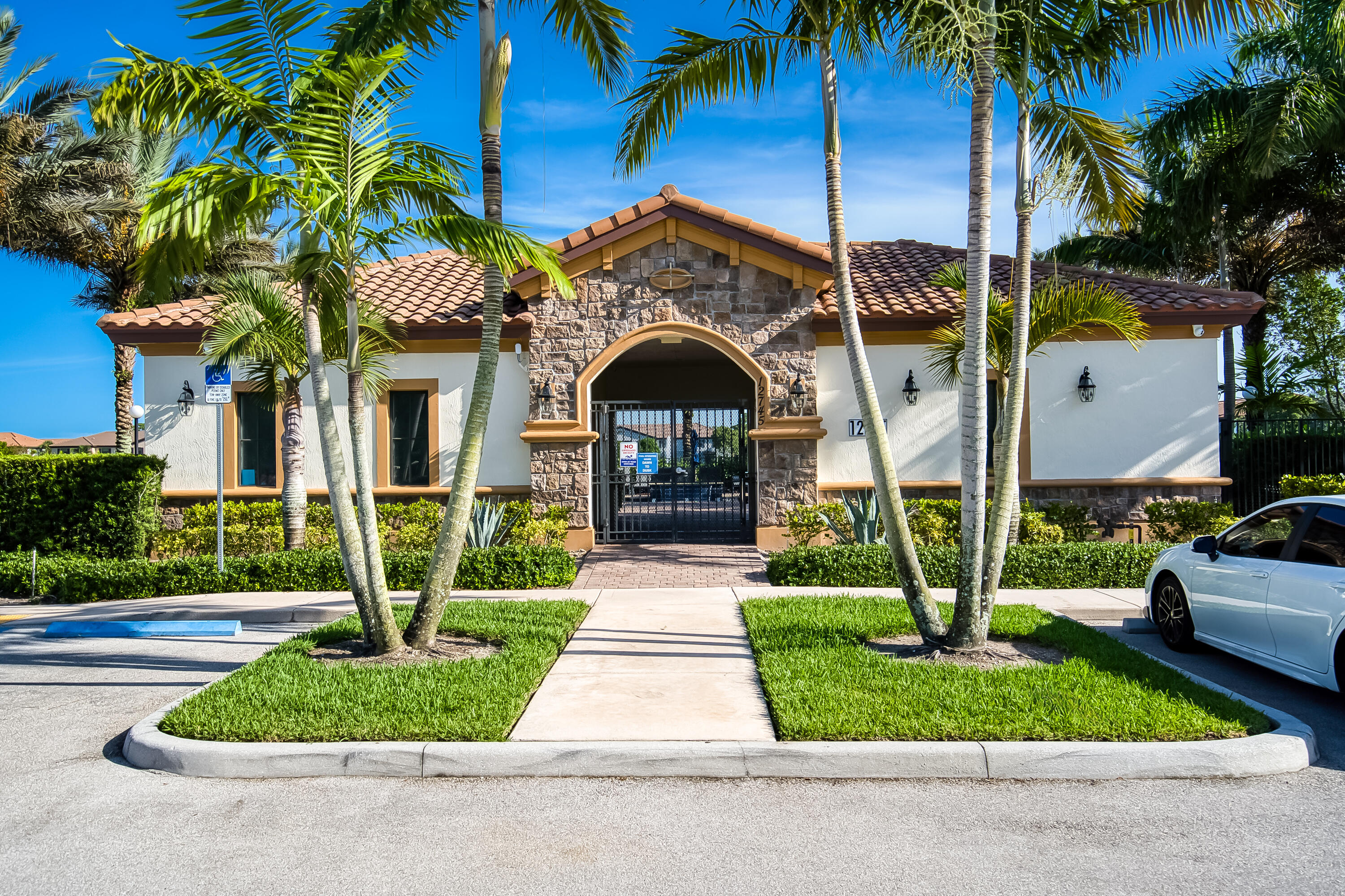 FLAVOR PICT TOWNHOMES PUD REPLAT - Residential