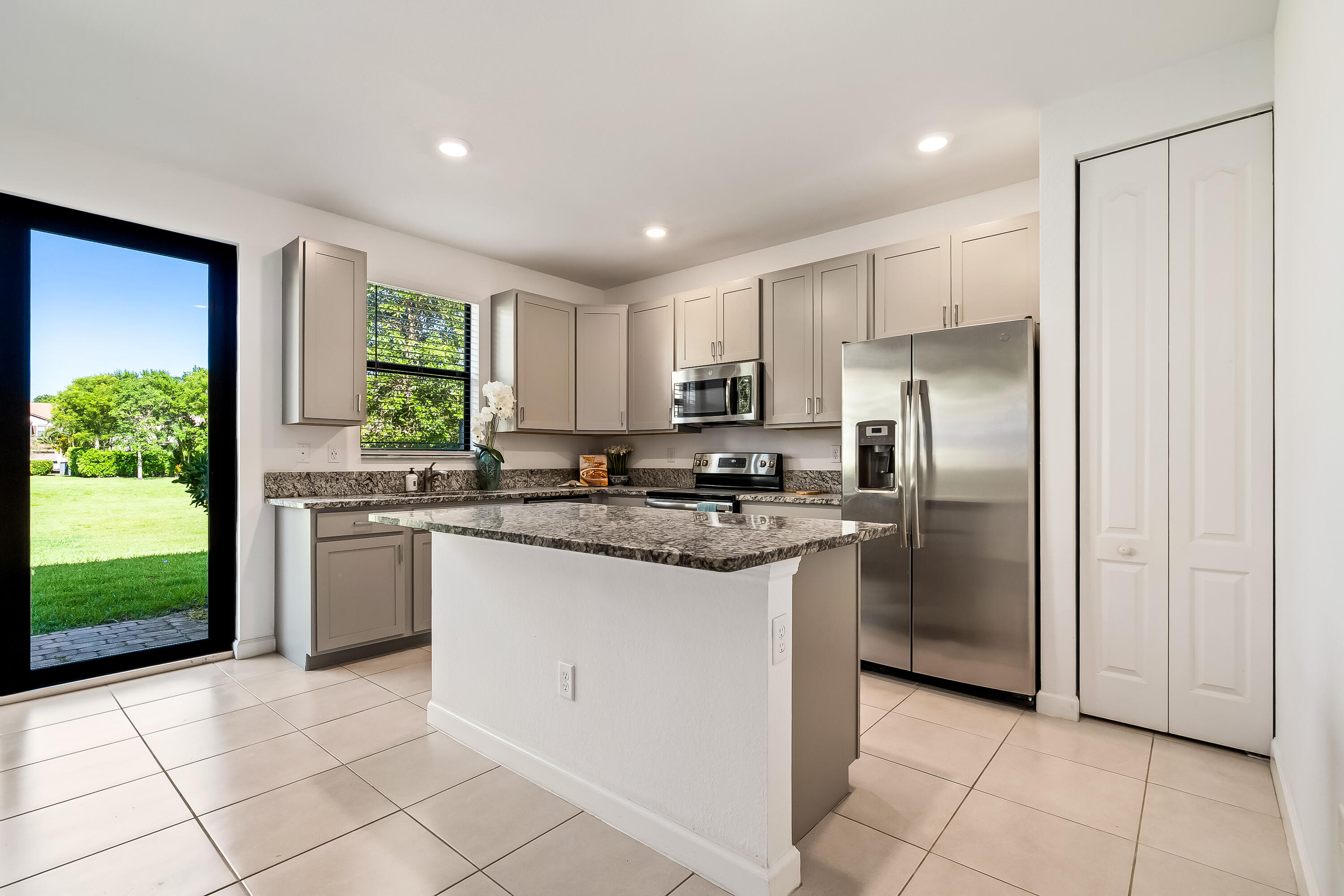 FLAVOR PICT TOWNHOMES PUD REPLAT - Residential