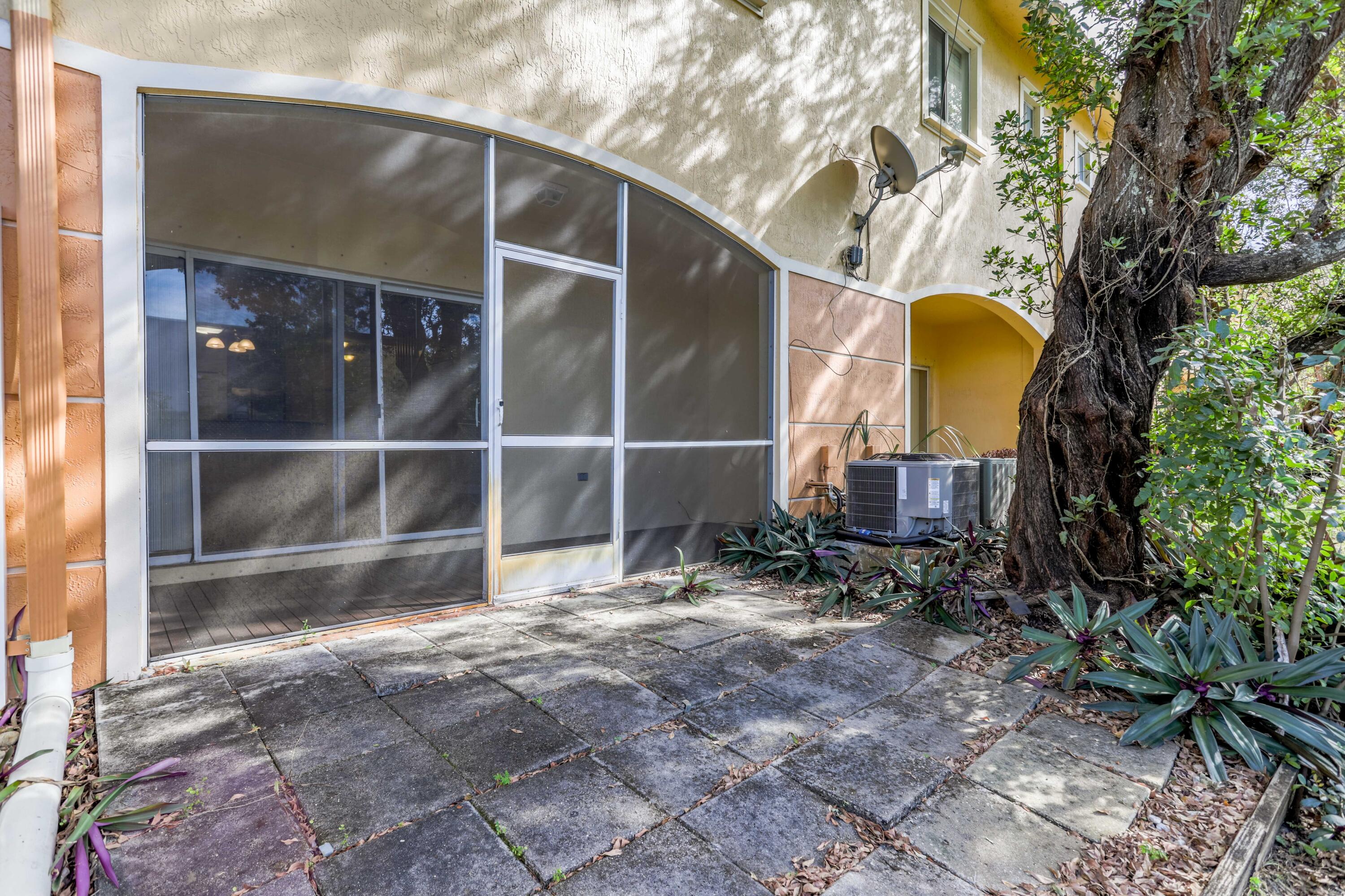 CATALINA PLACE - Residential Lease
