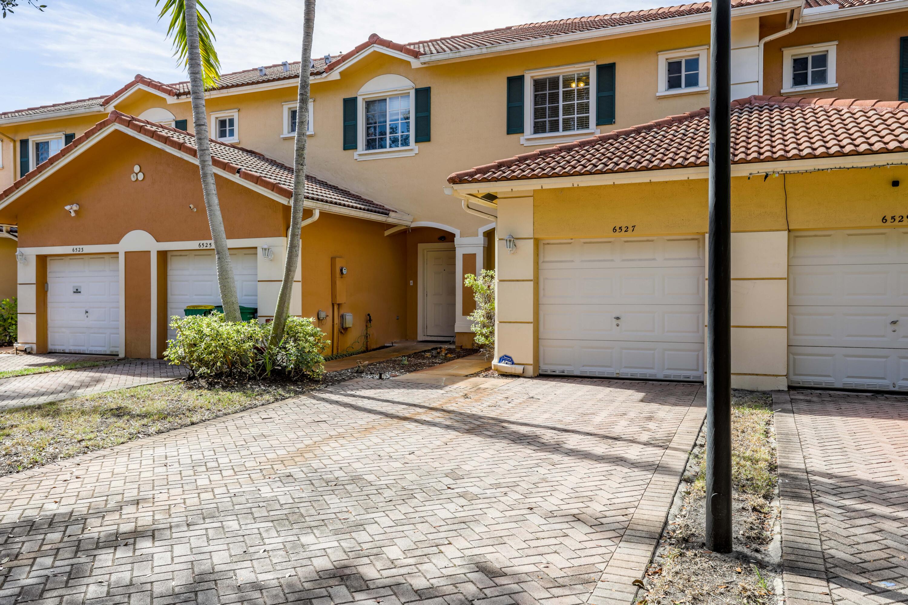 CATALINA PLACE - Residential Lease