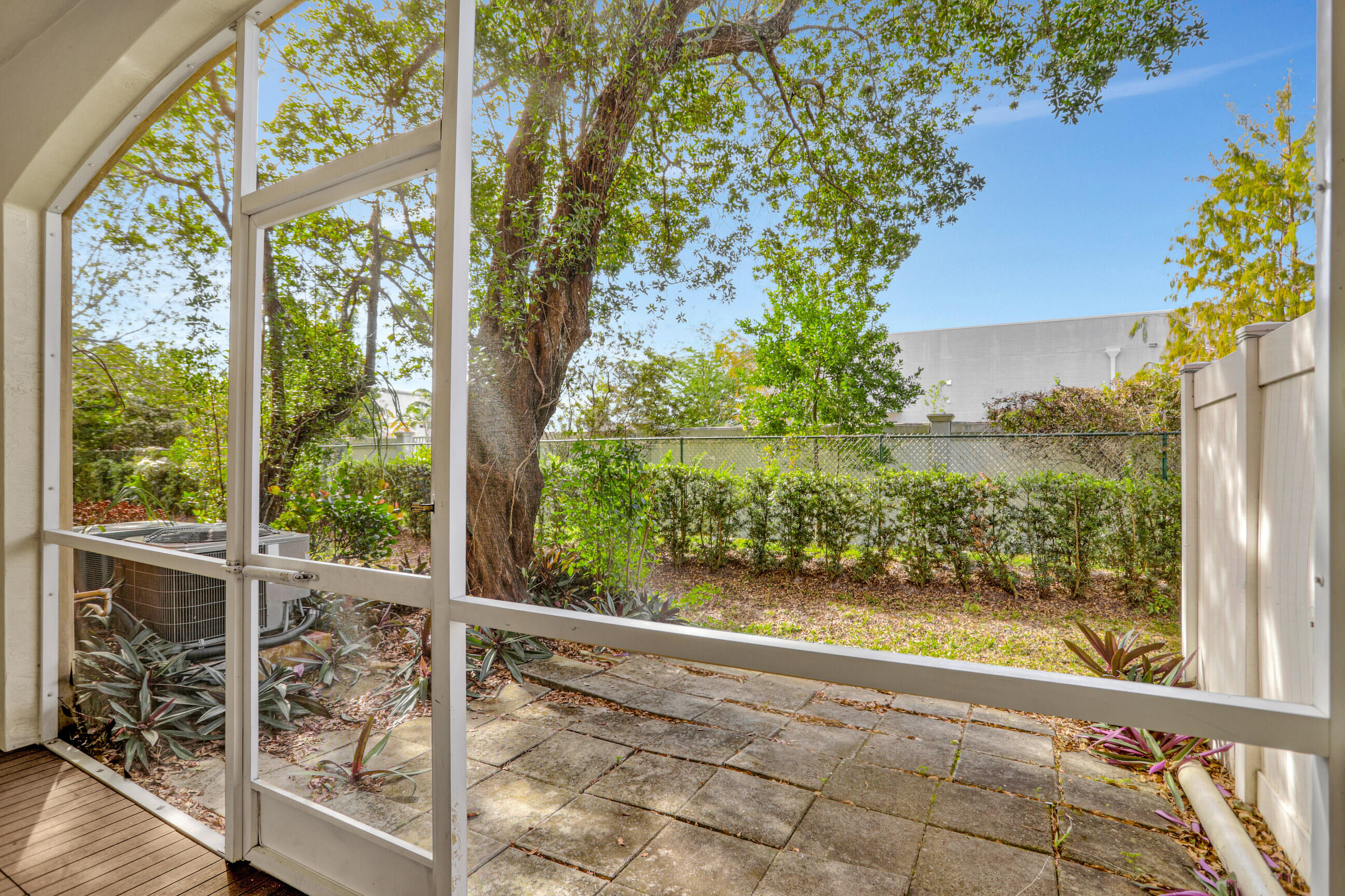 CATALINA PLACE - Residential Lease