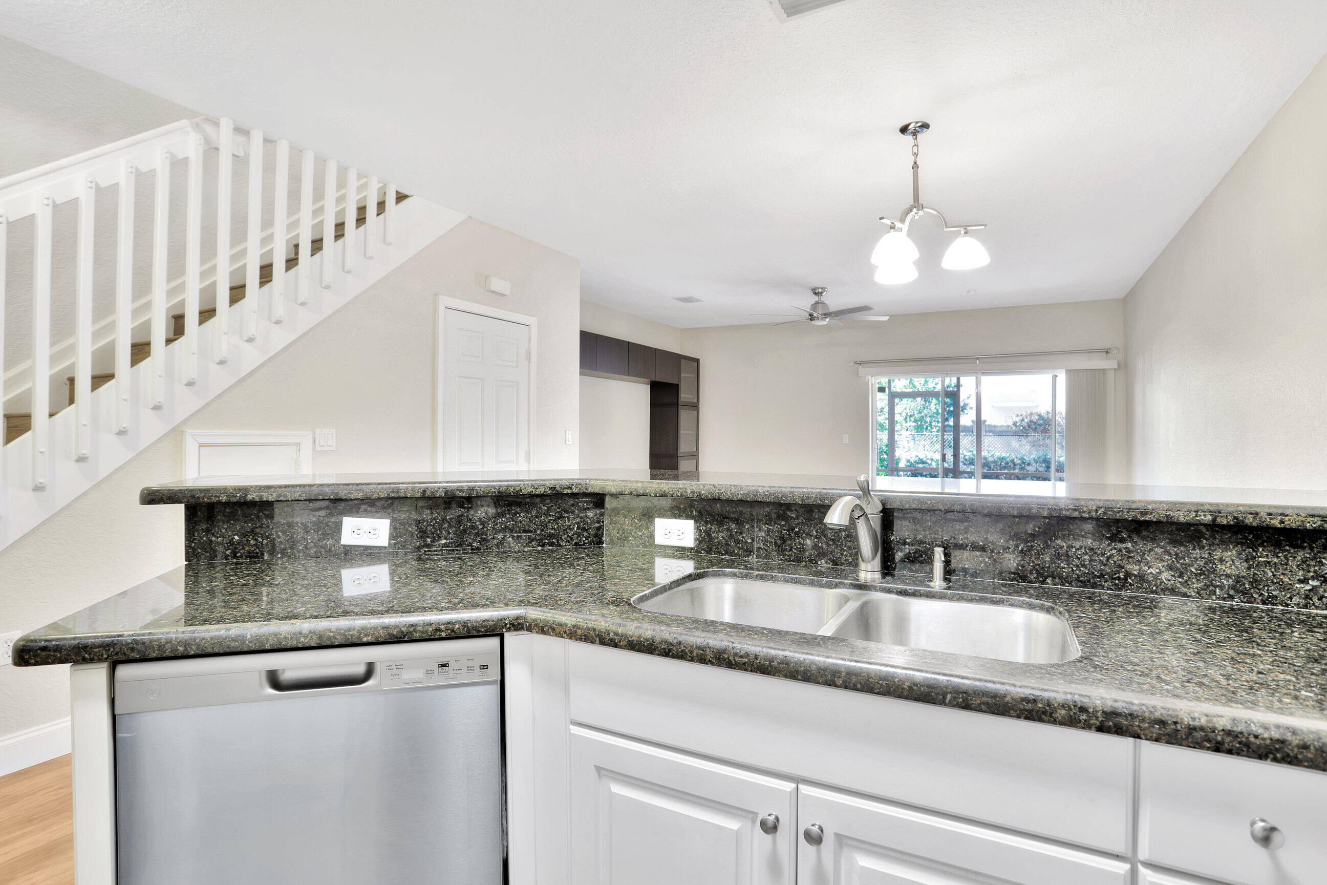 CATALINA PLACE - Residential Lease