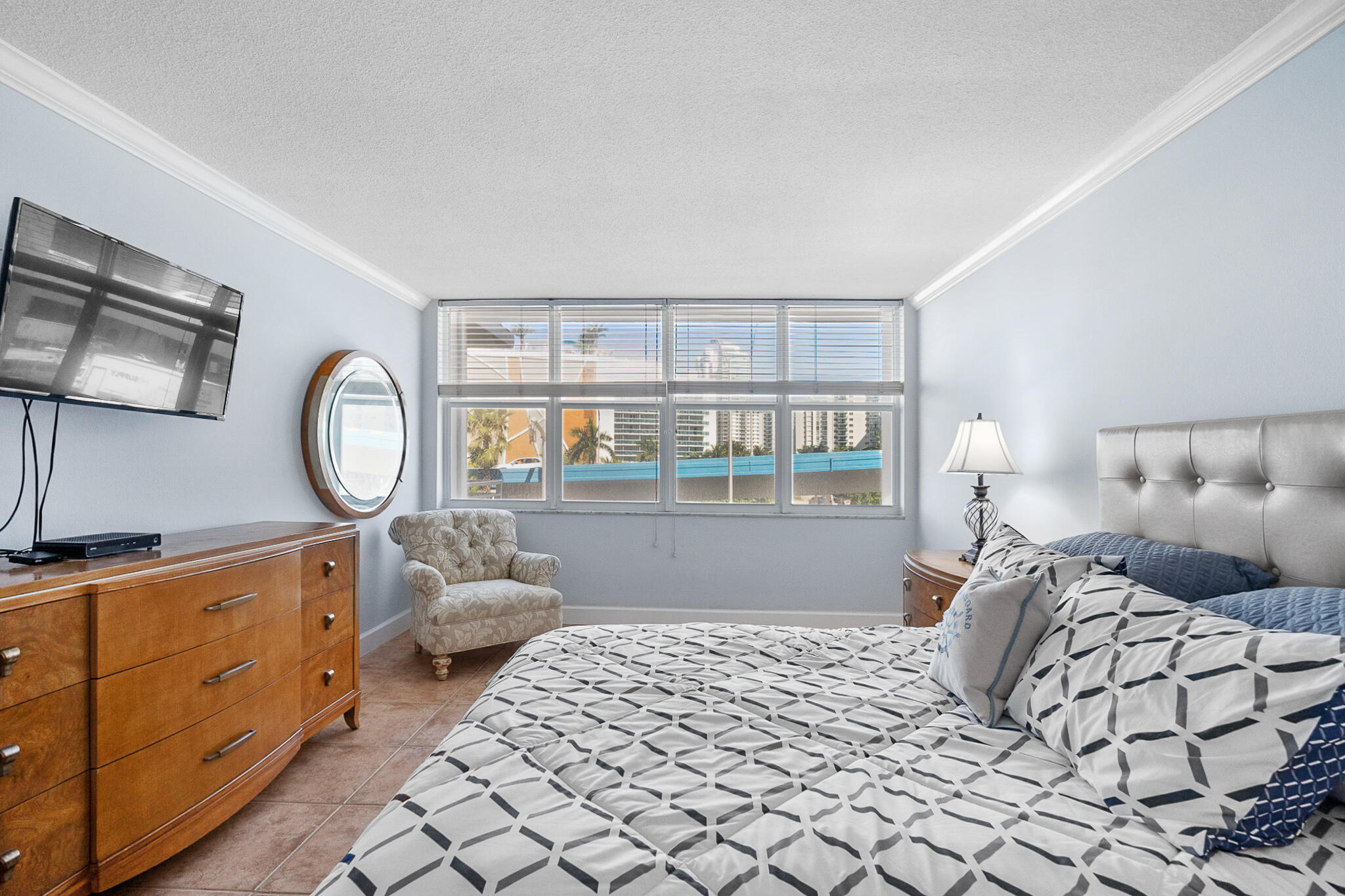 IMPERIAL TOWERS NORTH CONDO - Residential Lease