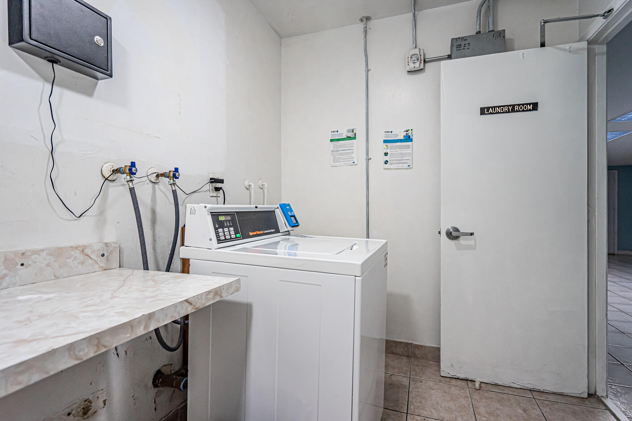 IMPERIAL TOWERS NORTH CONDO - Residential Lease