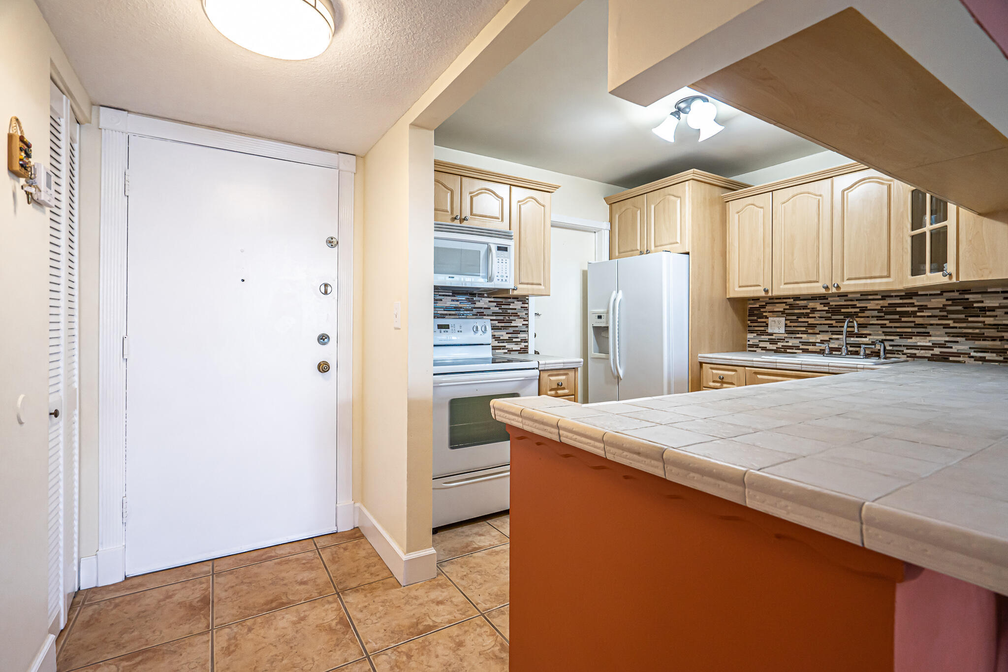 IMPERIAL TOWERS NORTH CONDO - Residential Lease