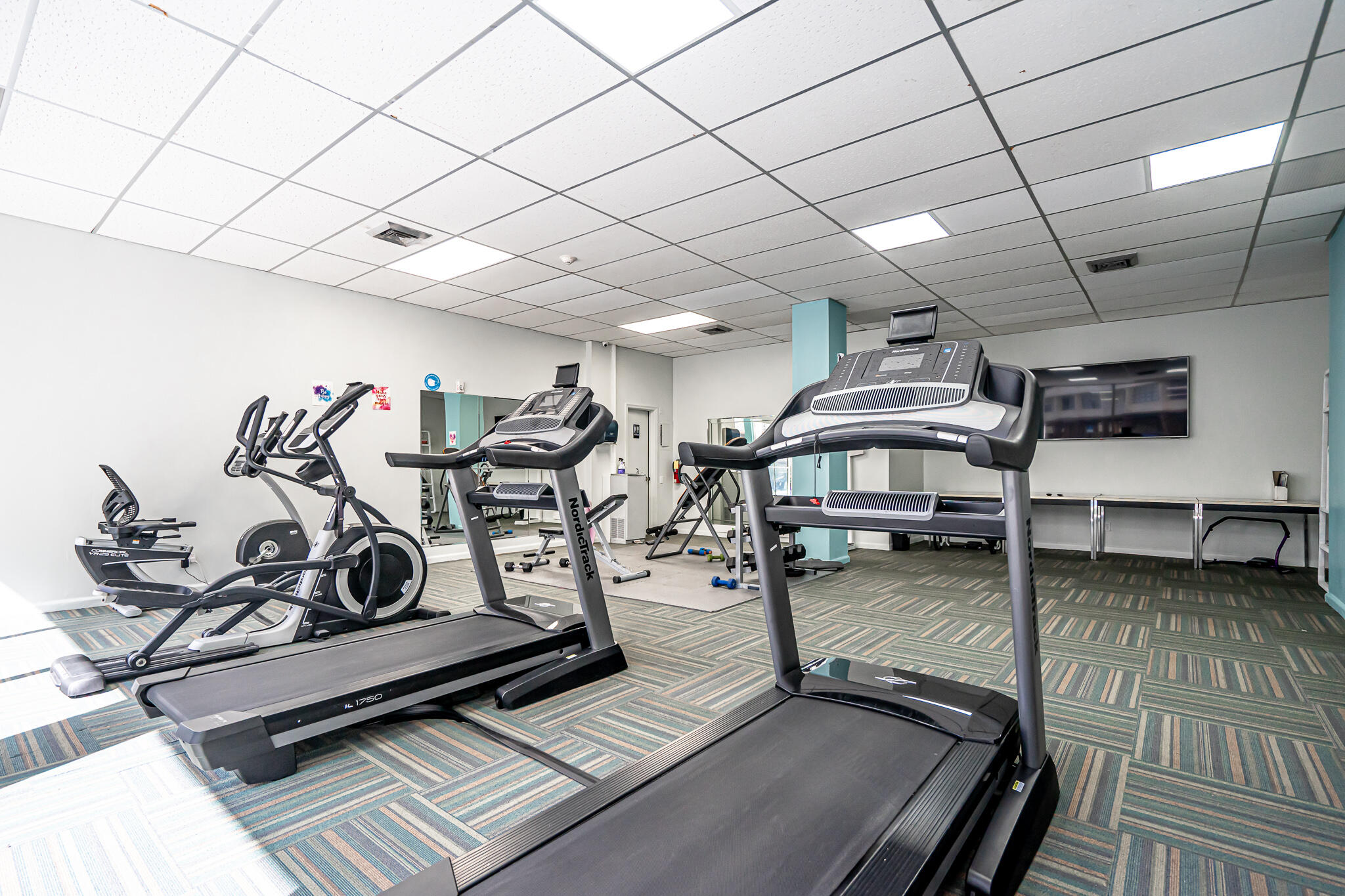 IMPERIAL TOWERS NORTH CONDO - Residential Lease