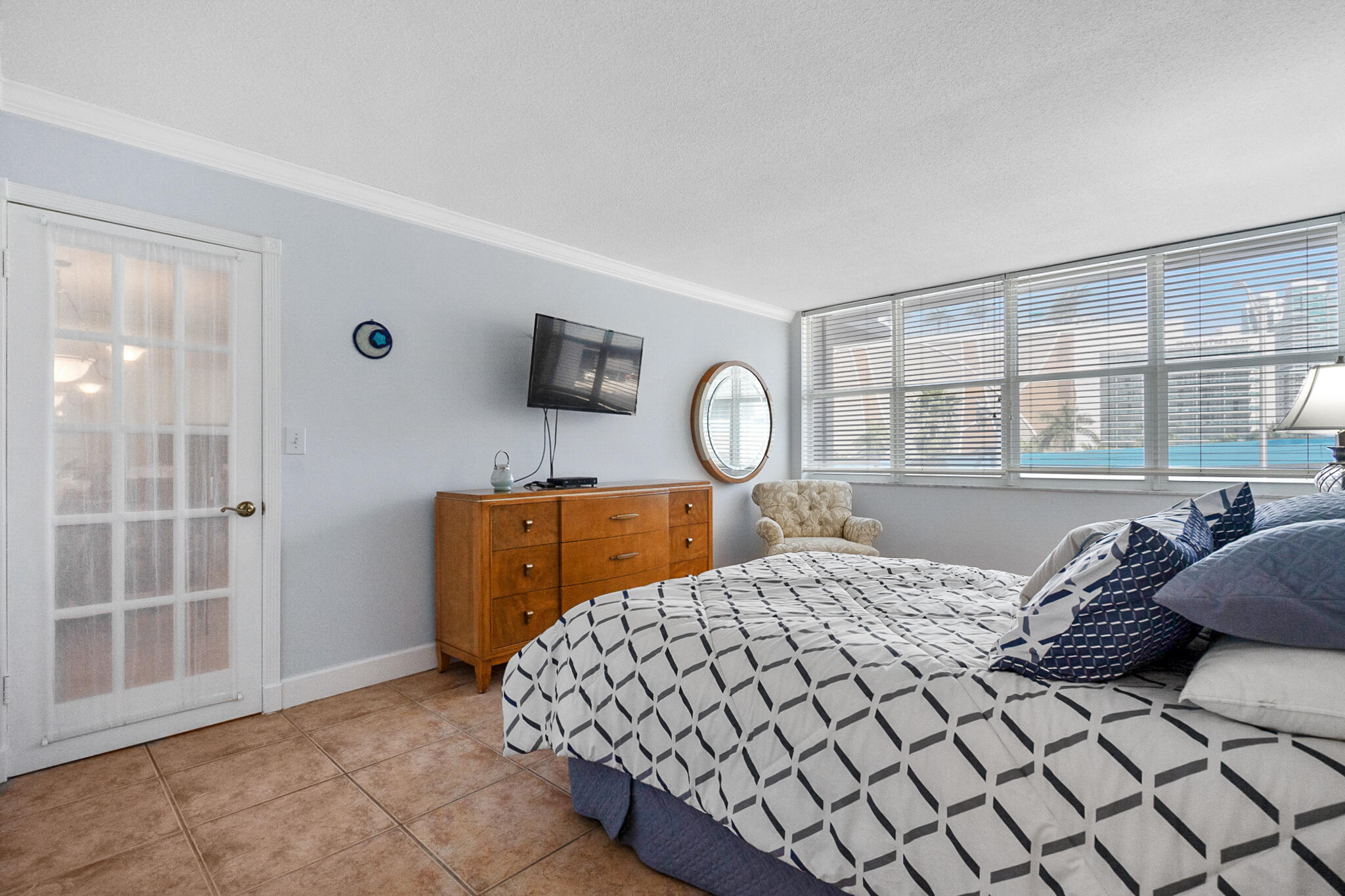 IMPERIAL TOWERS NORTH CONDO - Residential Lease