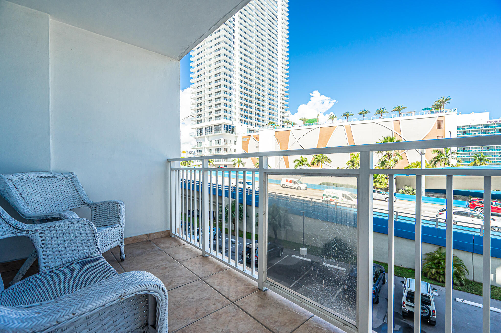 IMPERIAL TOWERS NORTH CONDO - Residential Lease