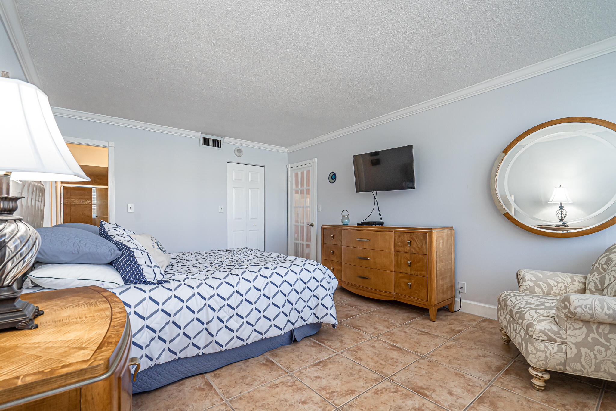 IMPERIAL TOWERS NORTH CONDO - Residential Lease