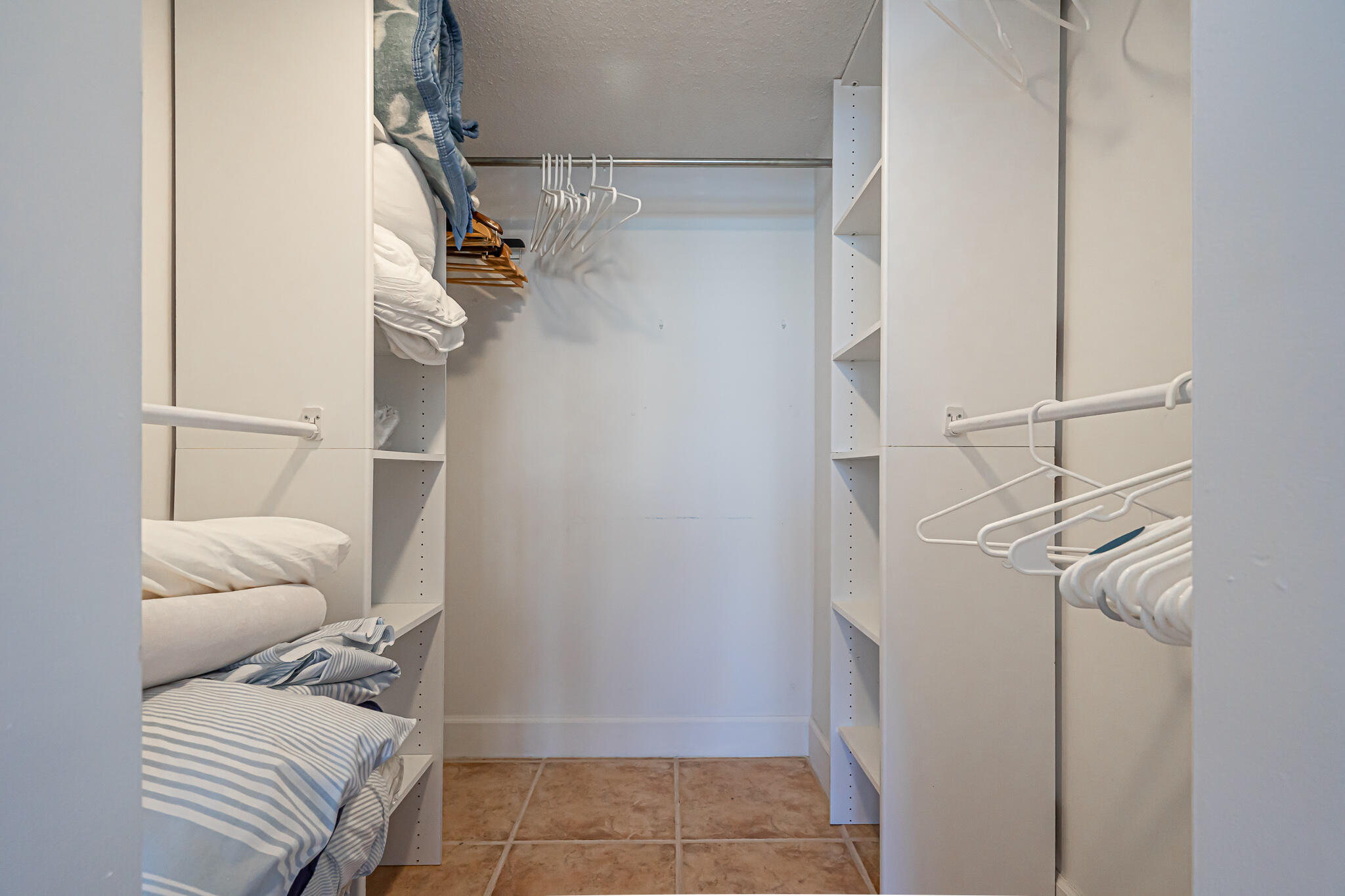 IMPERIAL TOWERS NORTH CONDO - Residential Lease