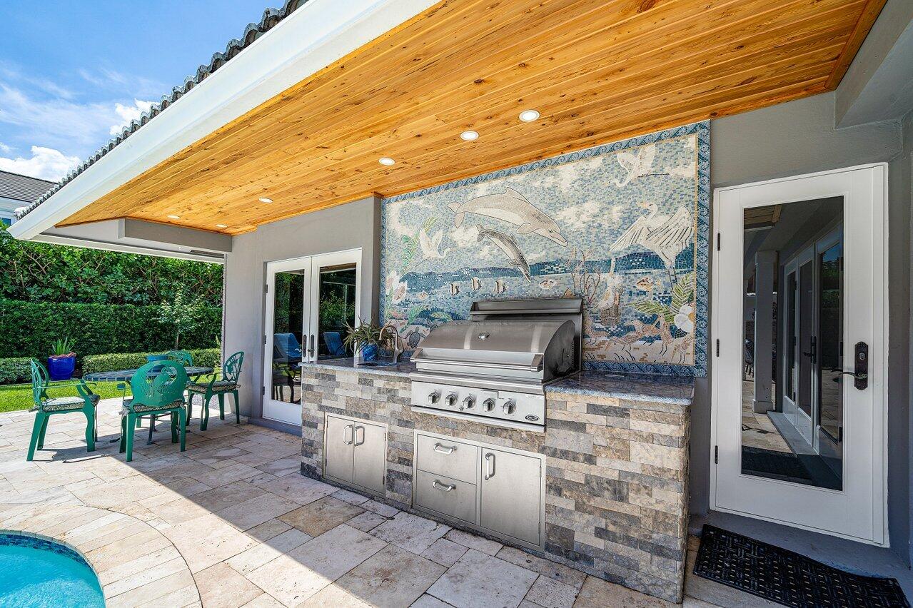 ROYAL PALM YACHT & COUNTRY CLUB - Residential