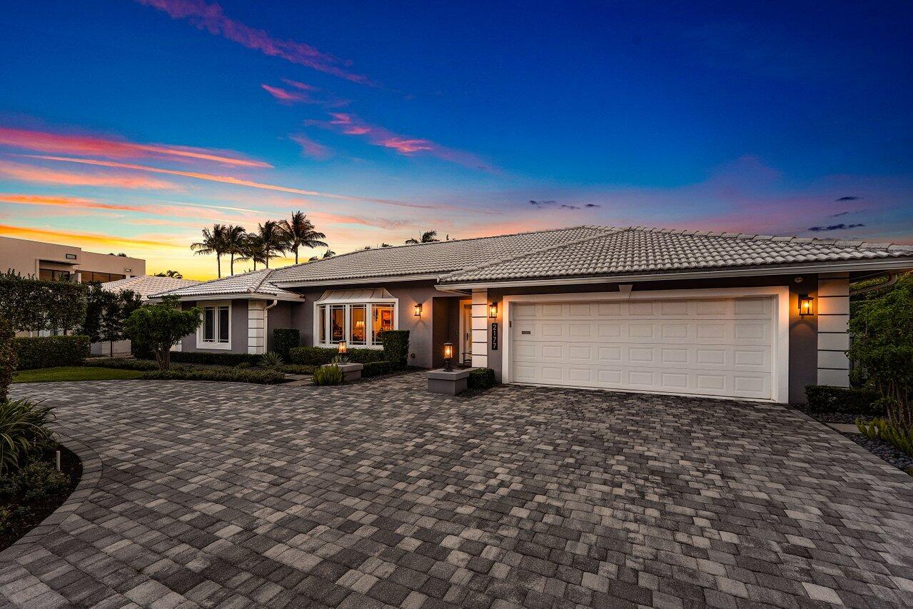 ROYAL PALM YACHT & COUNTRY CLUB - Residential