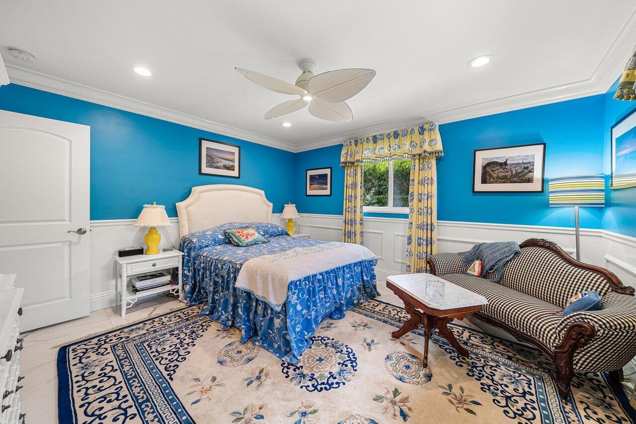 ROYAL PALM YACHT & COUNTRY CLUB - Residential